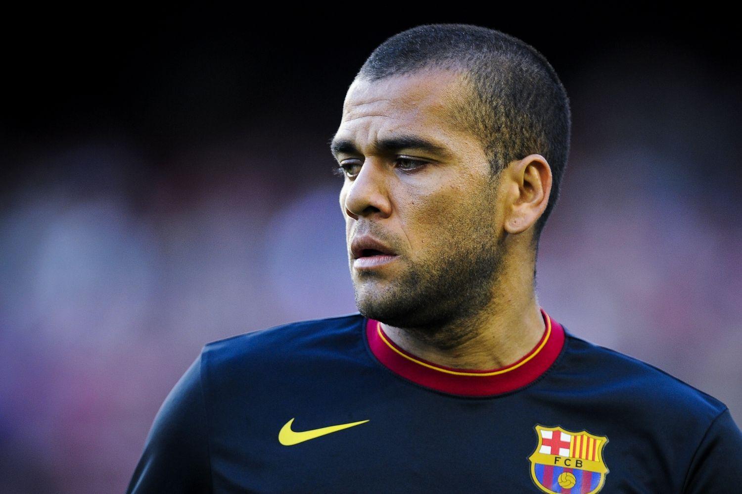 Download Free Modern Dani Alves The Wallpapers 590x350px.