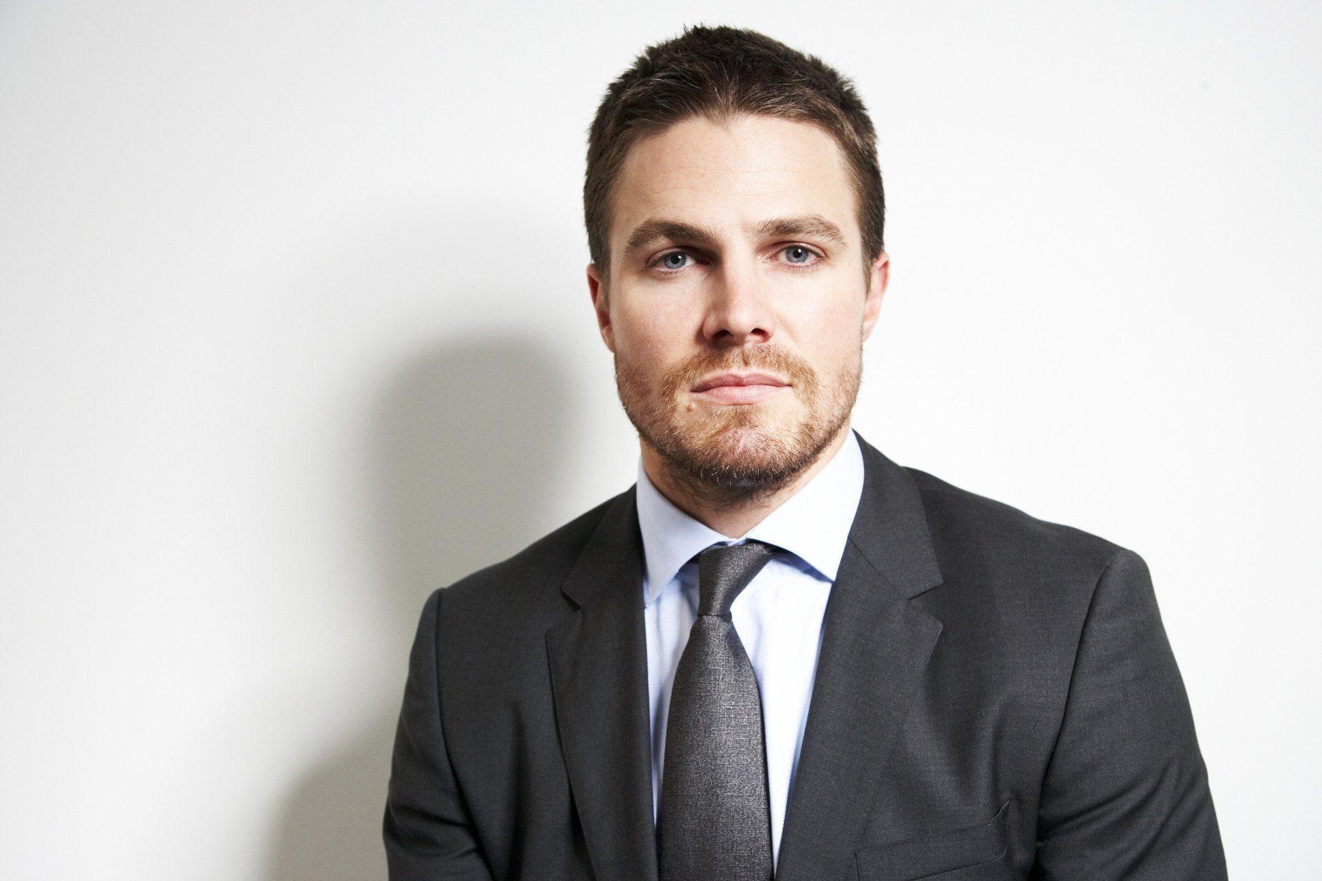stephen amell stephen amell arrow actor oliver queen HD wallpaper