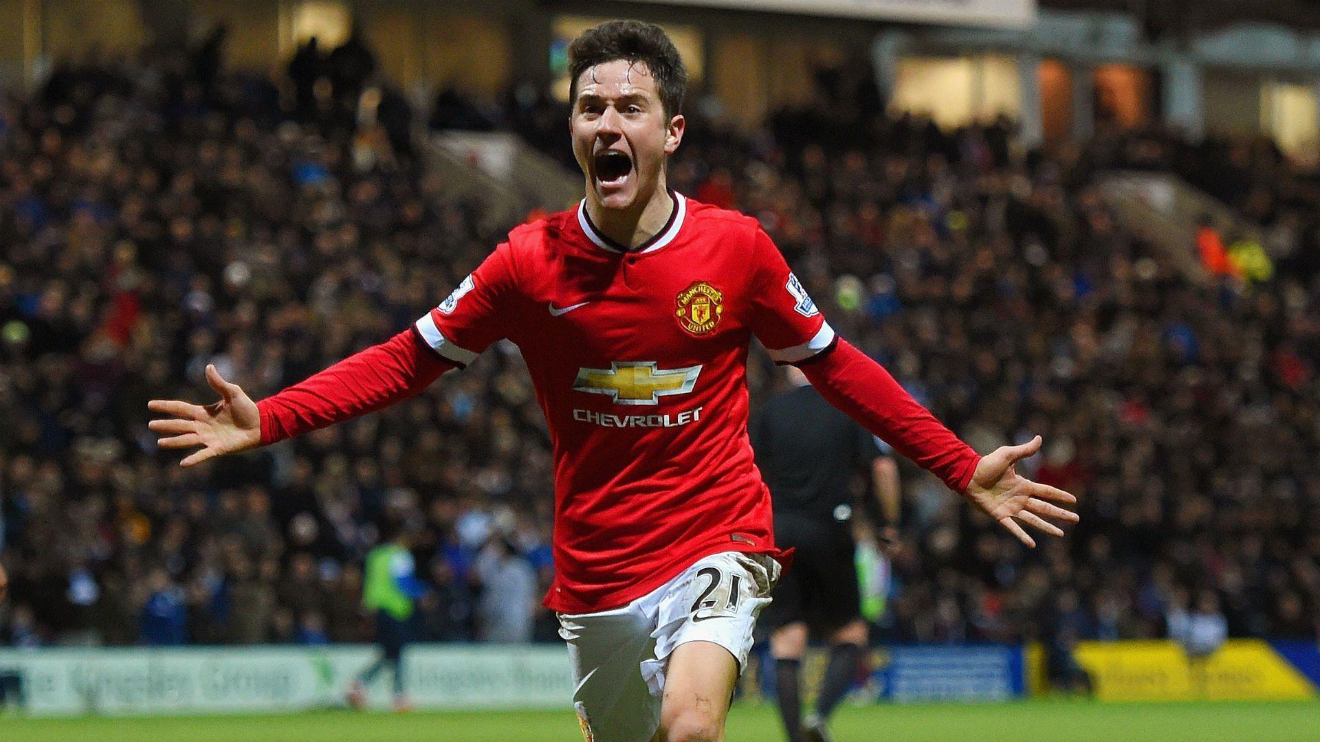 Ander Herrera keen to emulate Paul Scholes at Manchester United