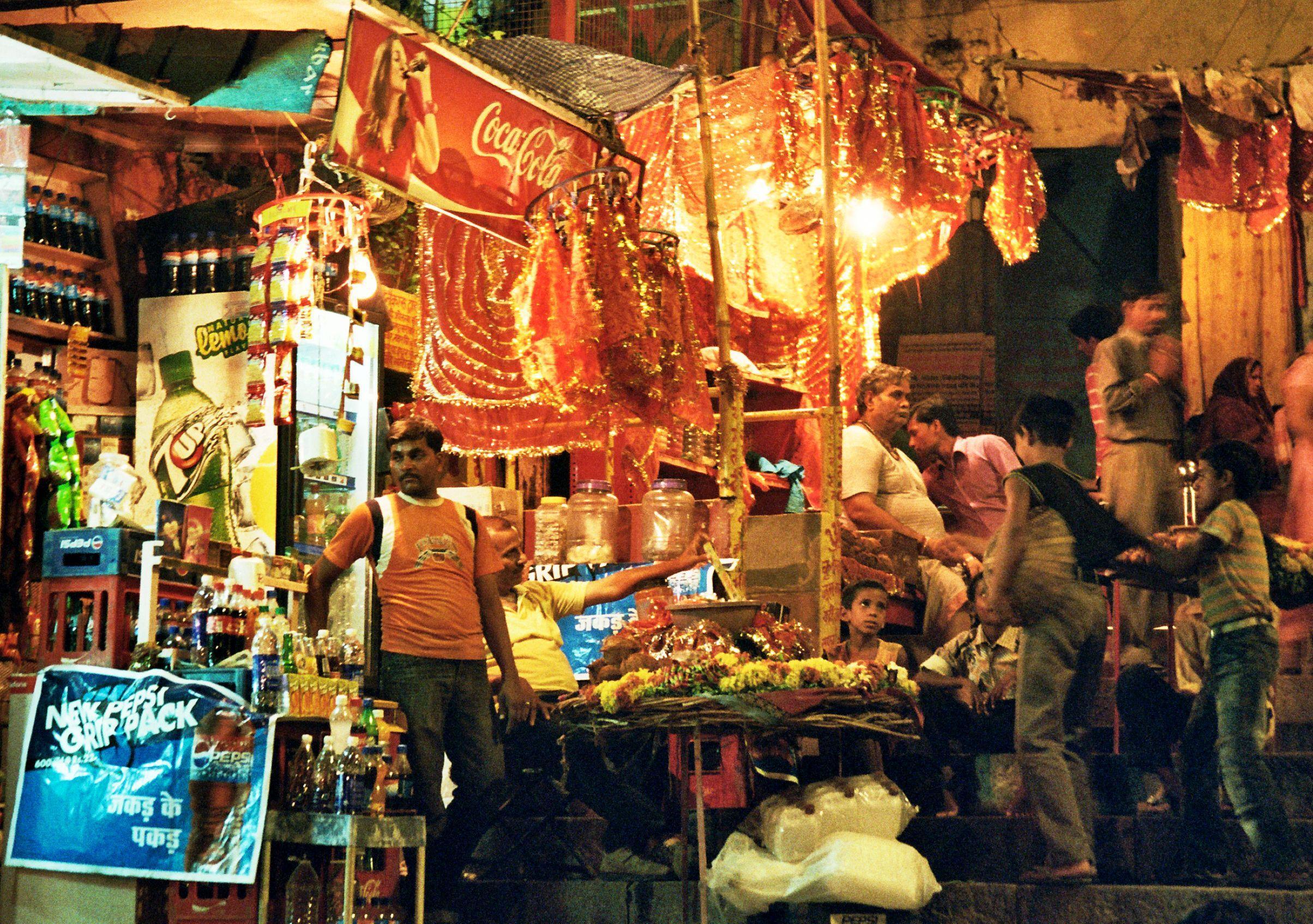 Night market in Varanasi wallpaper and image