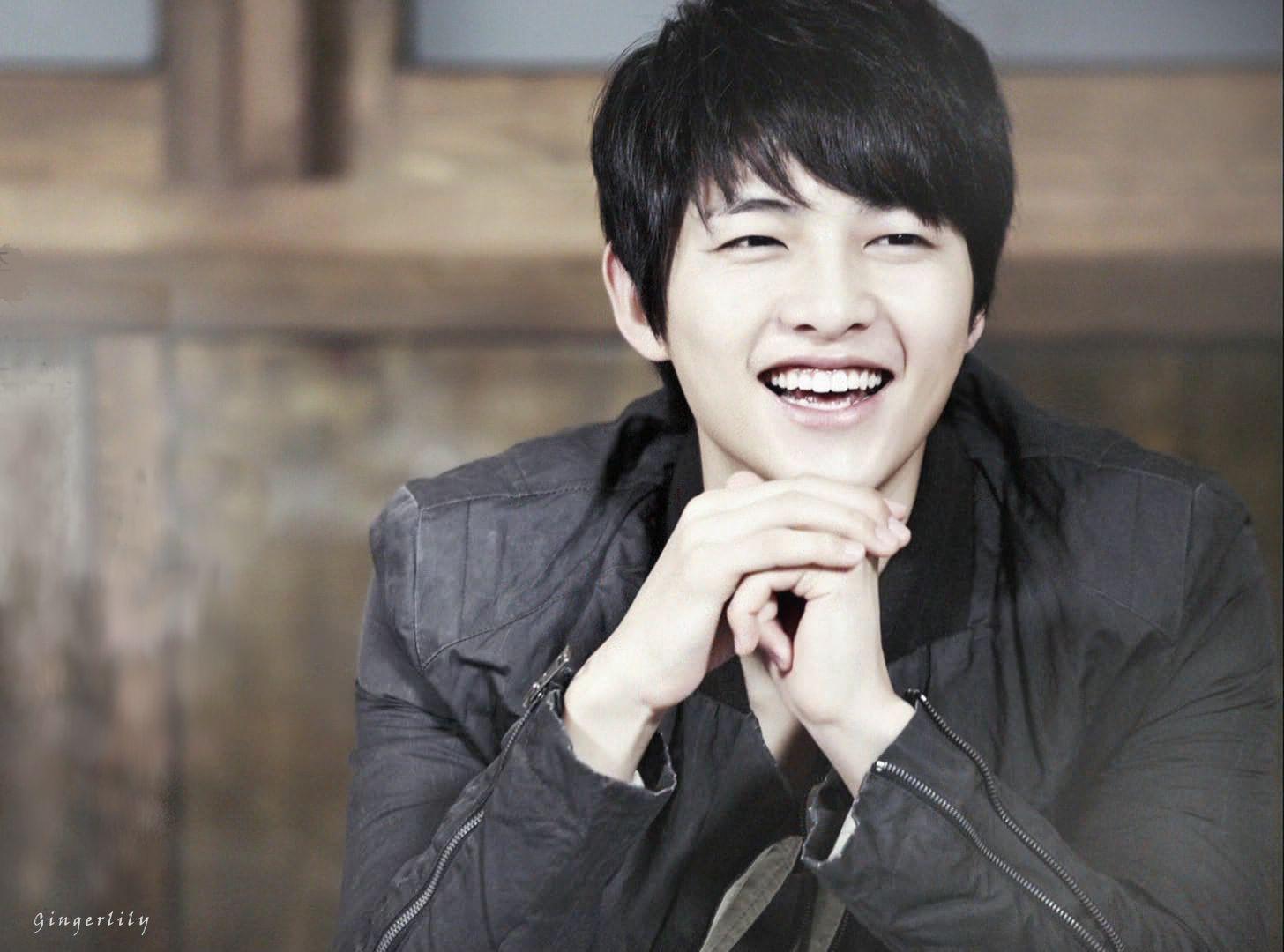 Song Joong Ki photo to count down to his military discharge