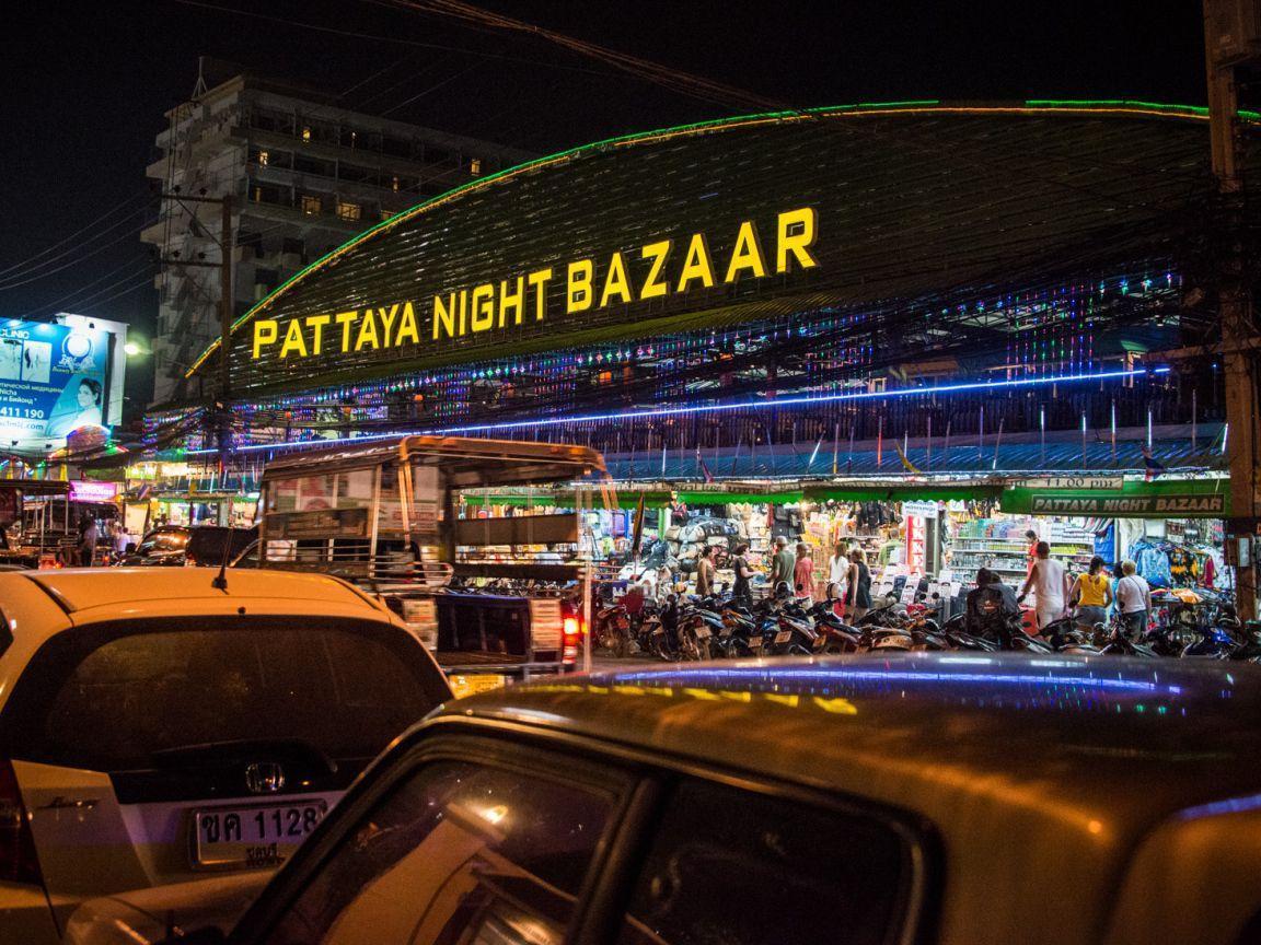Night Bazaar at a resort in Pattaya, Thailand Desktop wallpaper
