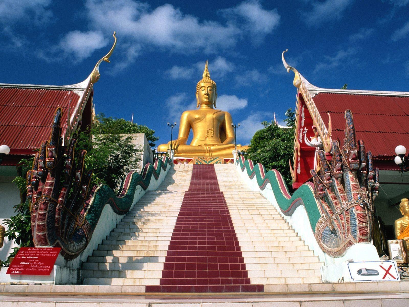 Buddha statue at a resort in Pattaya, Thailand wallpaper