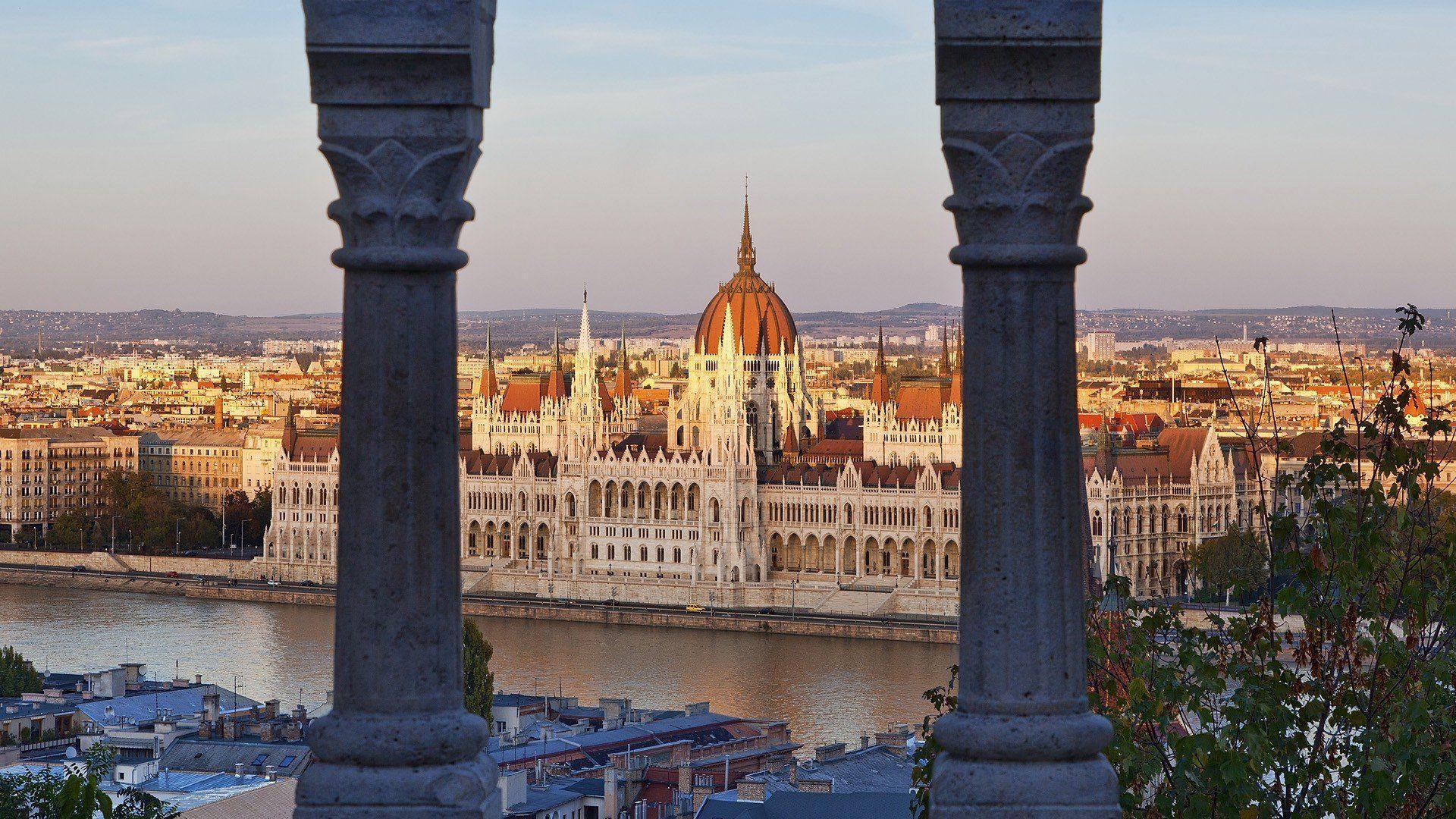 Hungary Budapest Danube River Hungarian Parliament Building