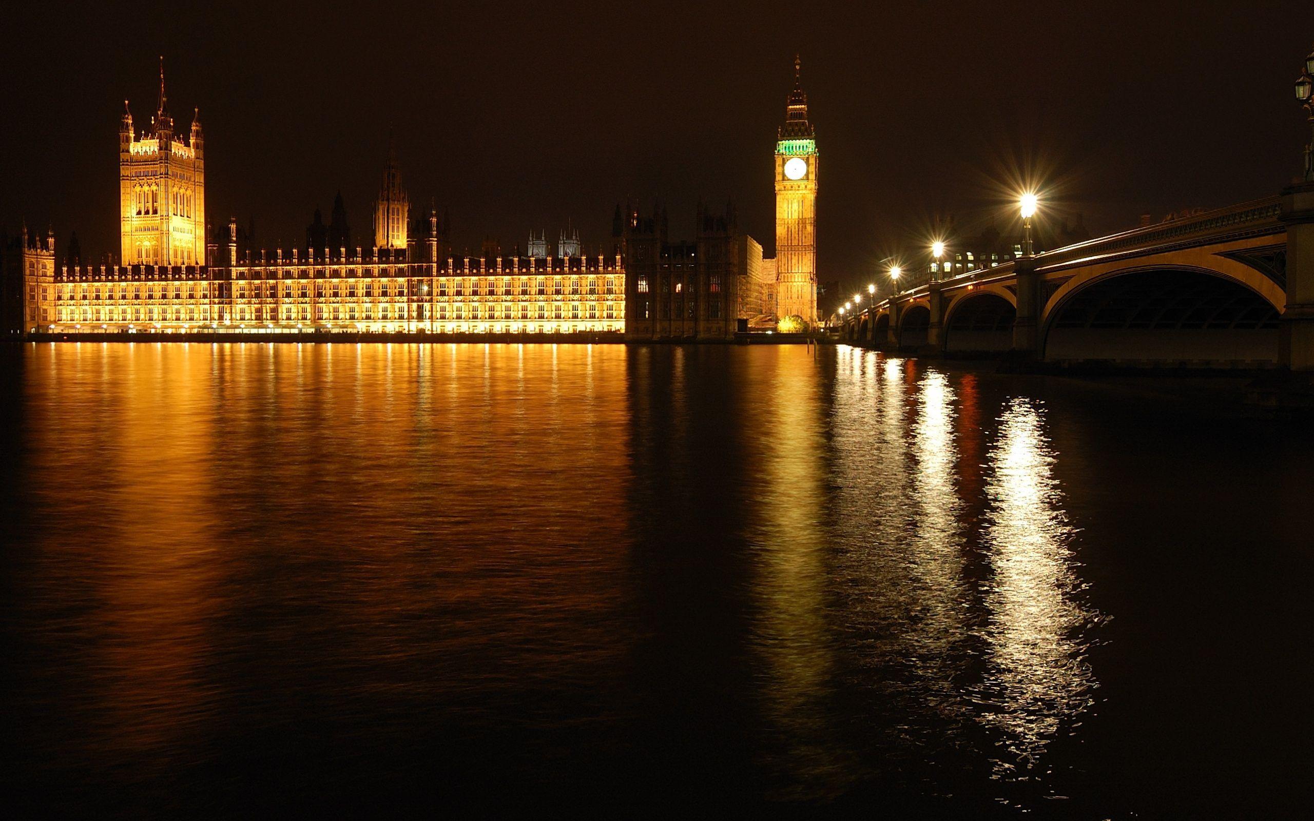 Big Ben and parliament at night Wallpaperx1600