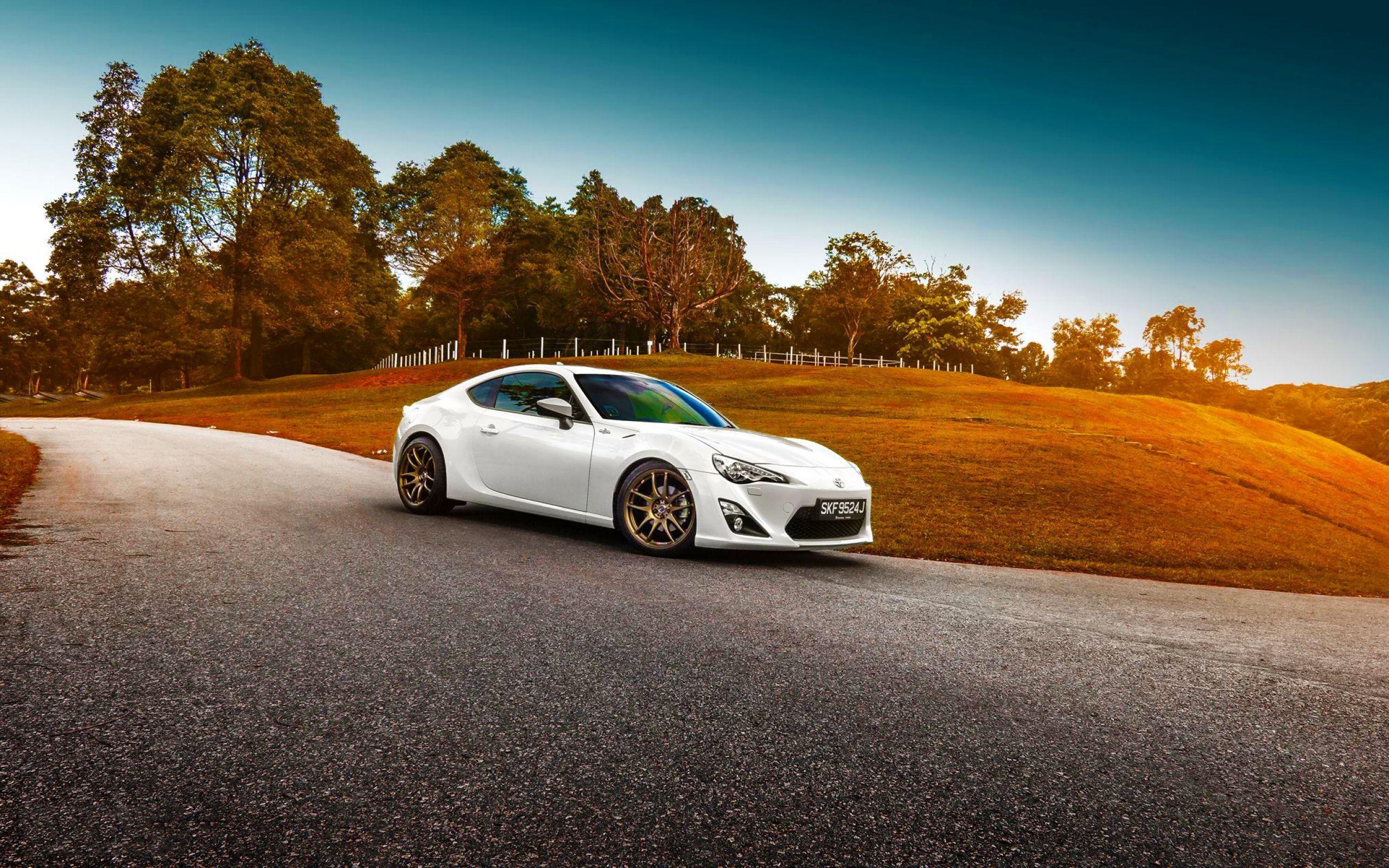 HD Background Toyota GT 86 White Color Grass Sunset Car Wallpaper