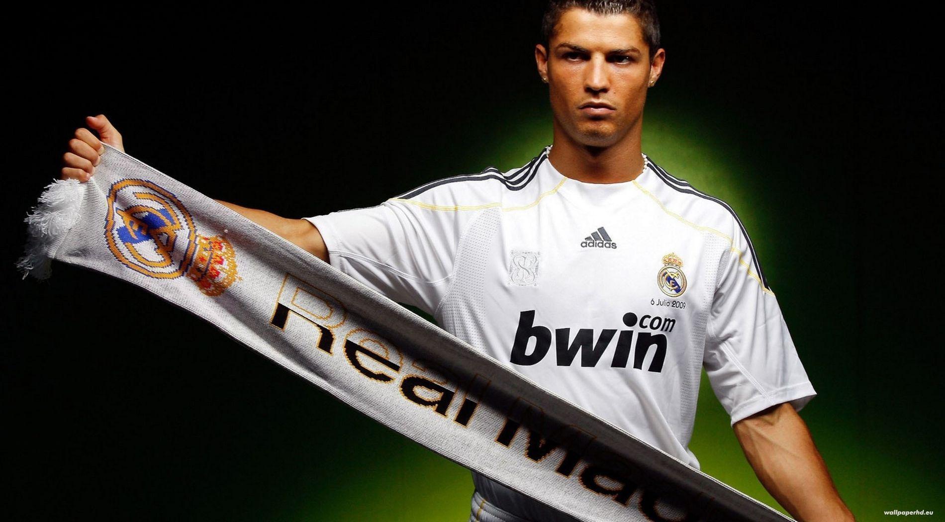 Cristiano Ronaldo Real Madrid Wallpaper- Ultra HD
