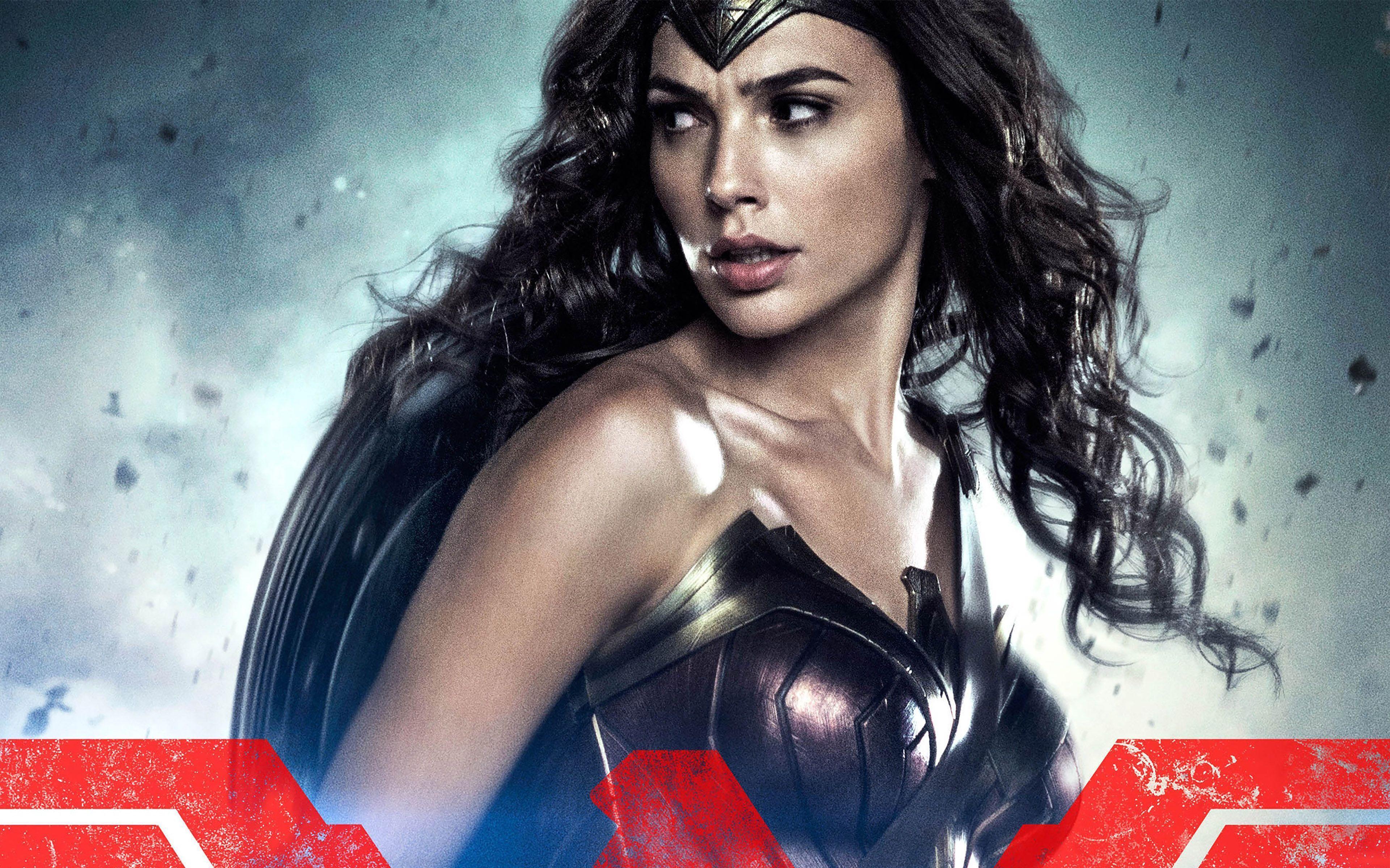 Wonder Woman Heroine Batman V Superman Movie Wallpaper