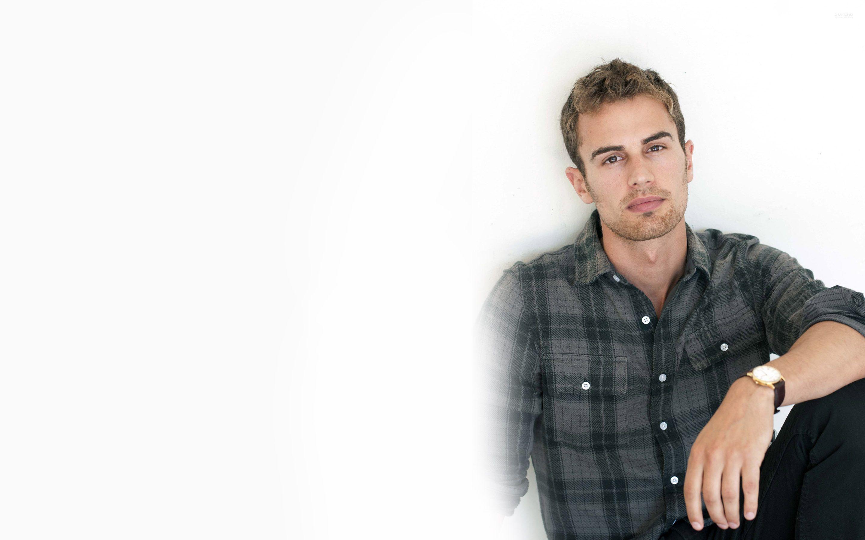 Theo James Wallpaper High Resolution and Quality Download