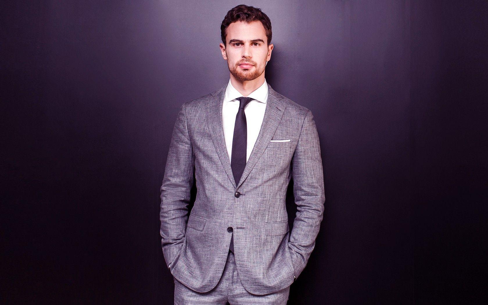6 HD Theo James Wallpapers.