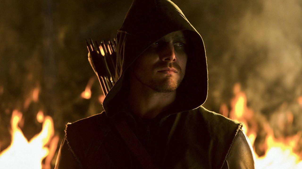 Oliver Queen Wallpaper by Tuulikki Jose, GOLDWALL