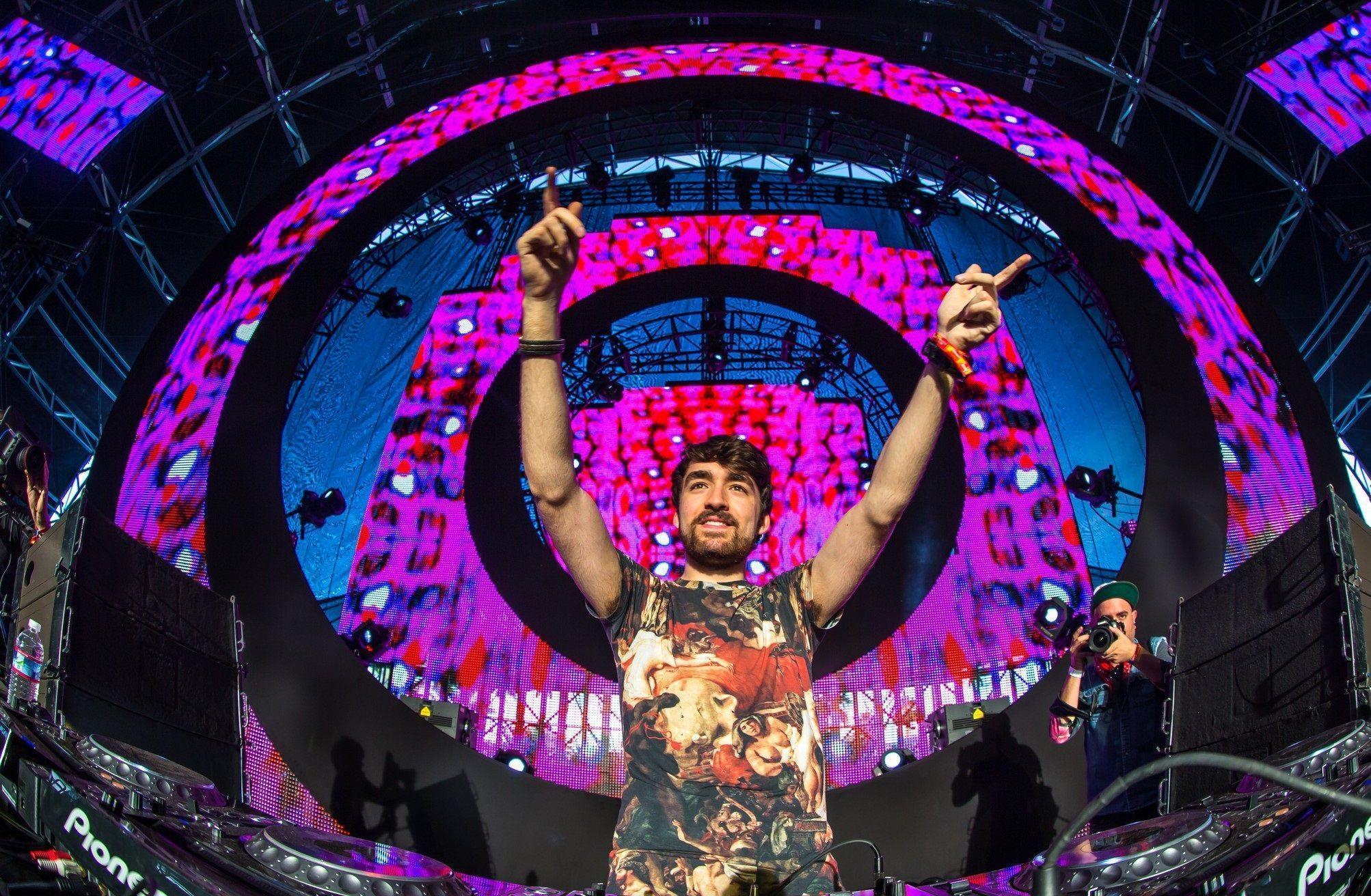 Oliver Heldens Wallpaper Image Photo Picture Background