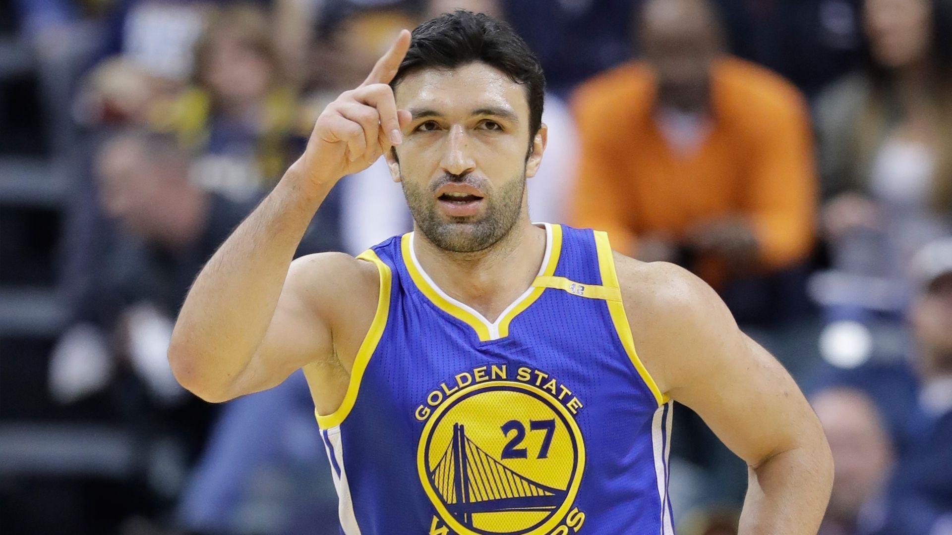 Pachulia's young son shows off '#stephrange'. NBCS Bay Area