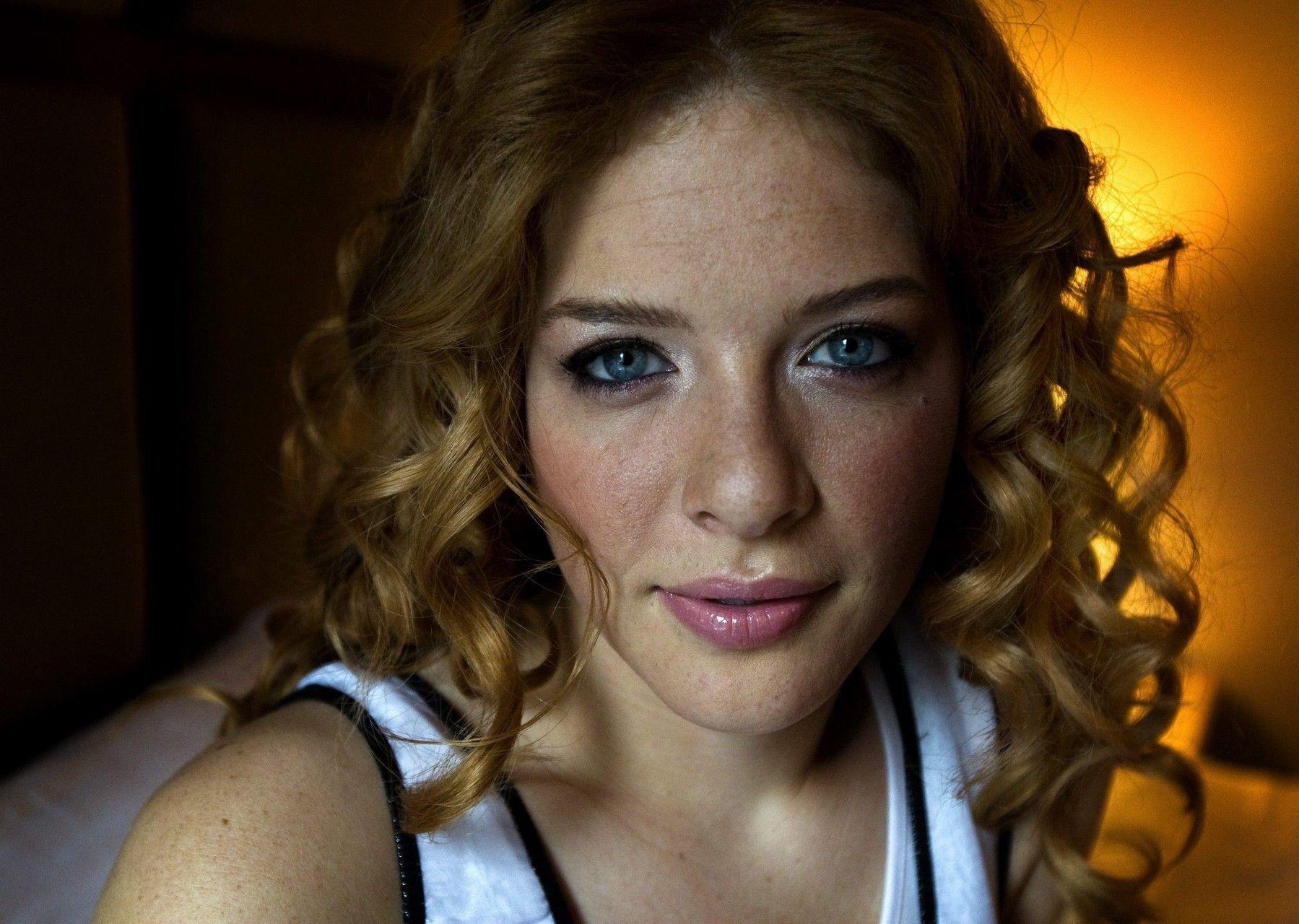 Download Wallpaper Rachelle Lefevre, Actress, Red Haired, Freckle