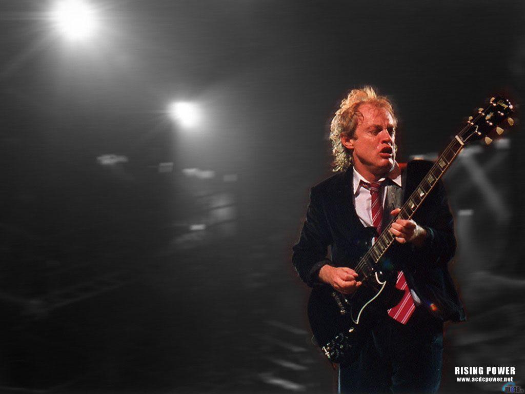 Download Wallpaper Angus Young (AC DC) (1024x768). The Wallpaper