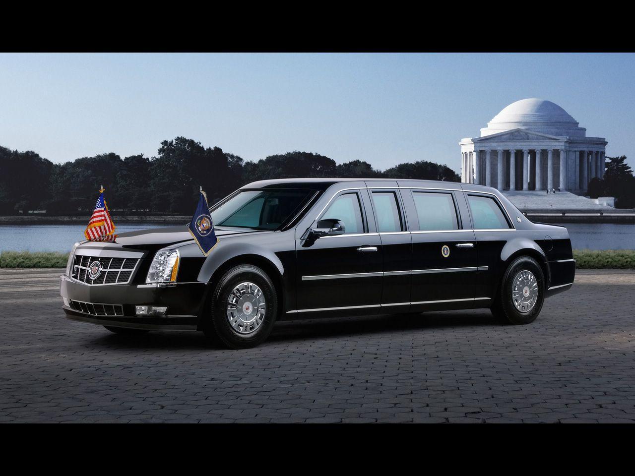 LIMOUSINE CAR