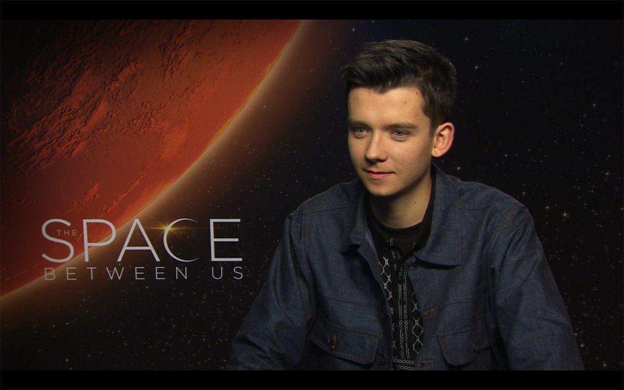 Asa Butterfield talks about The Space Between Us with Teenlink