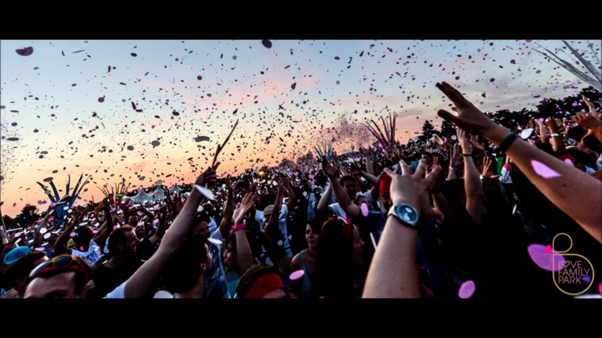 Images: The Space Between Us