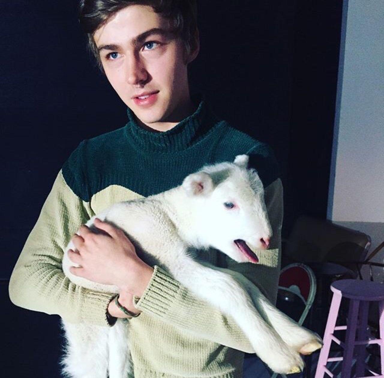 Miles Heizer Wallpapers Wallpaper Cave