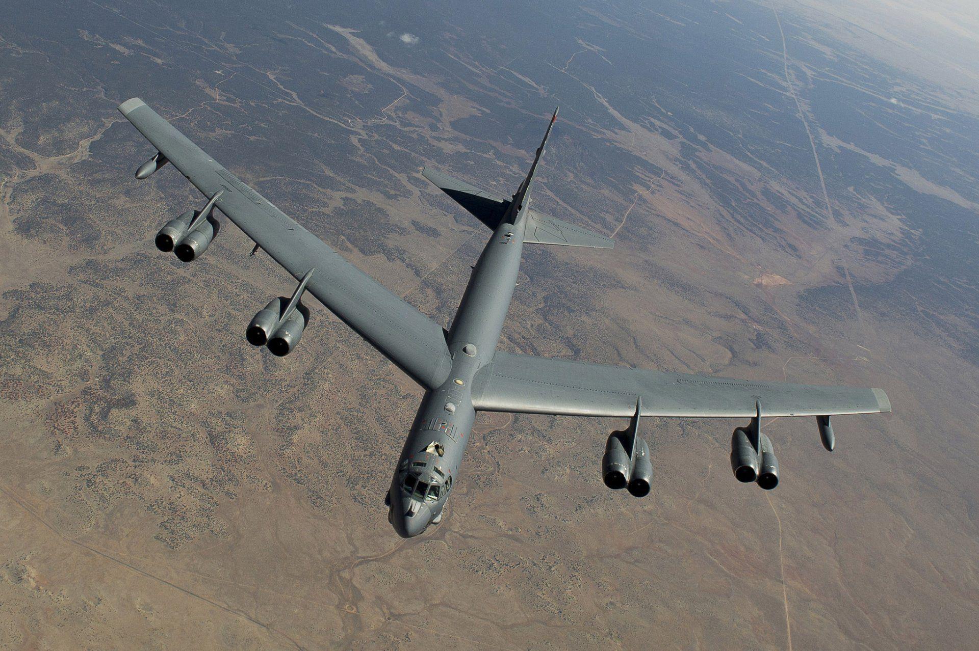 Boeing B 52 Stratofortress Heavy Strategic Bomber Flight HD Wallpaper