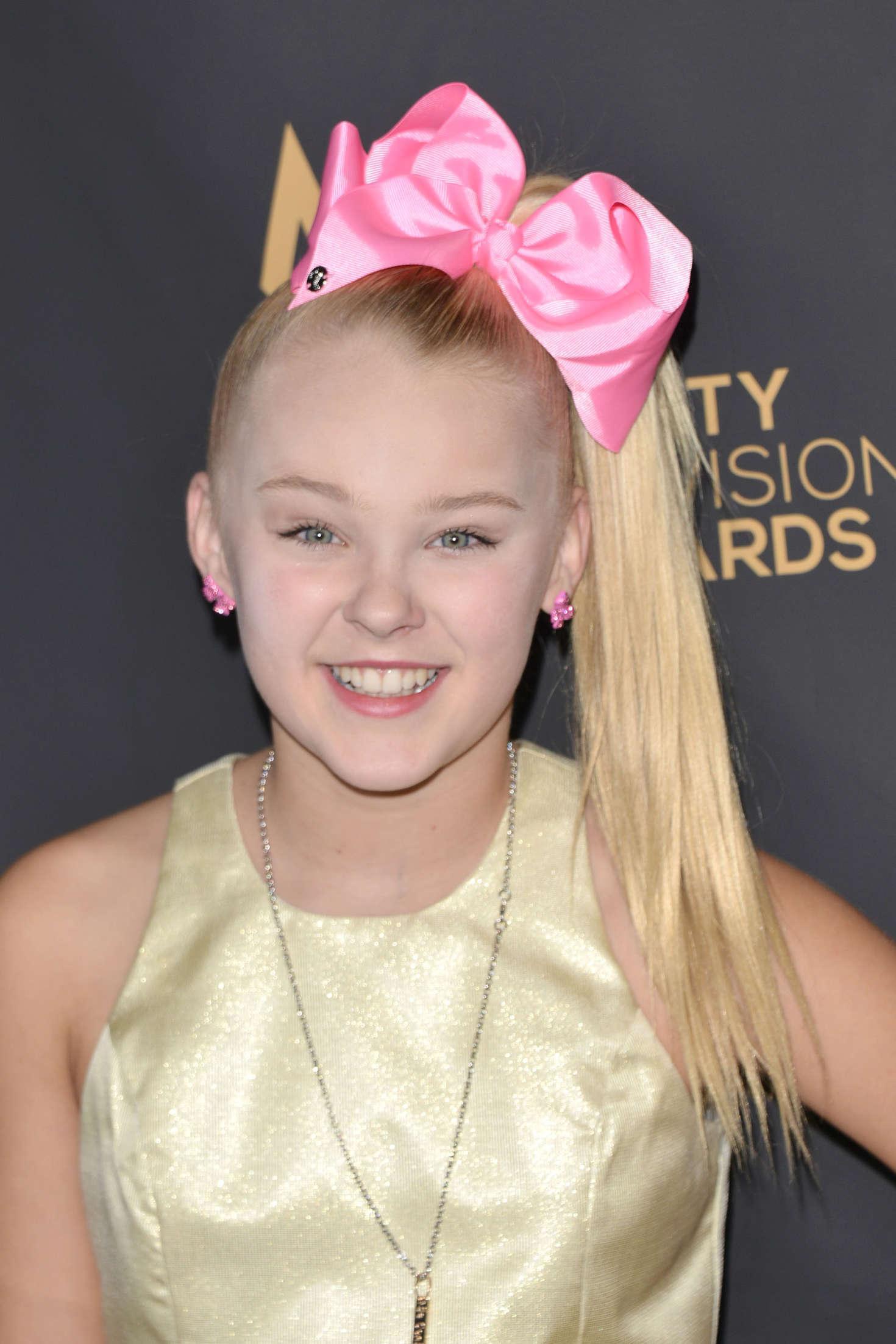 JoJo Siwa Annual Reality TV Awards in Los Angeles