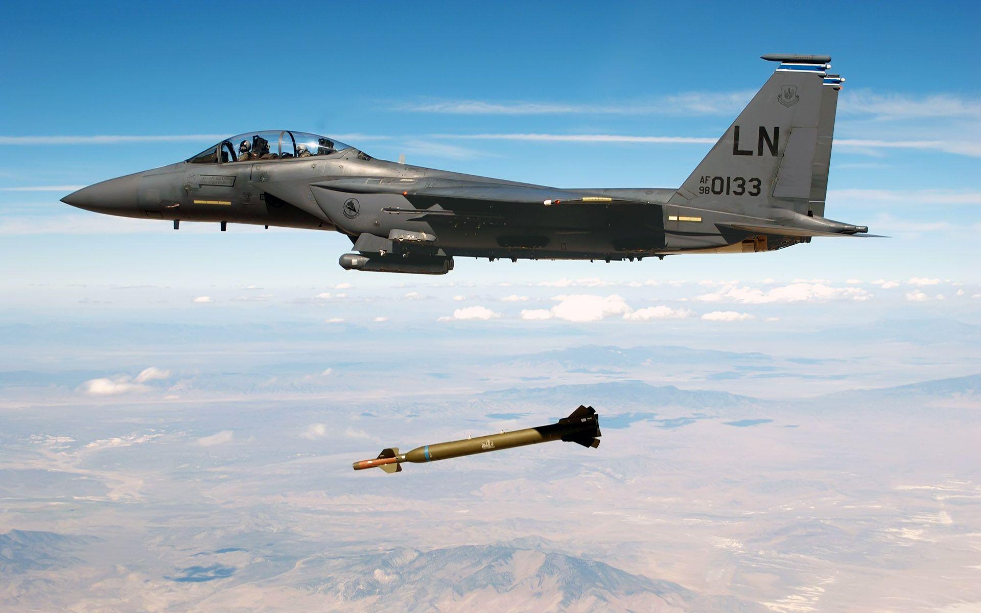 Jet Fighter Drops Missile Wallpaper
