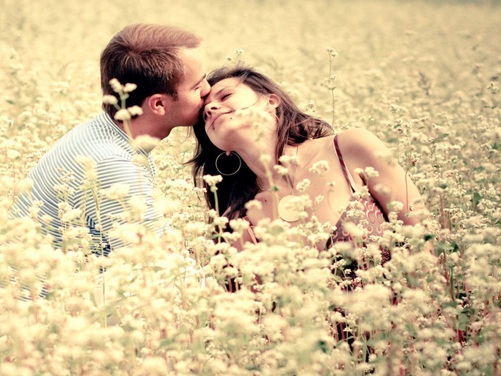 Romantic couple kissing in garden wallpaper HD wallpaperNew