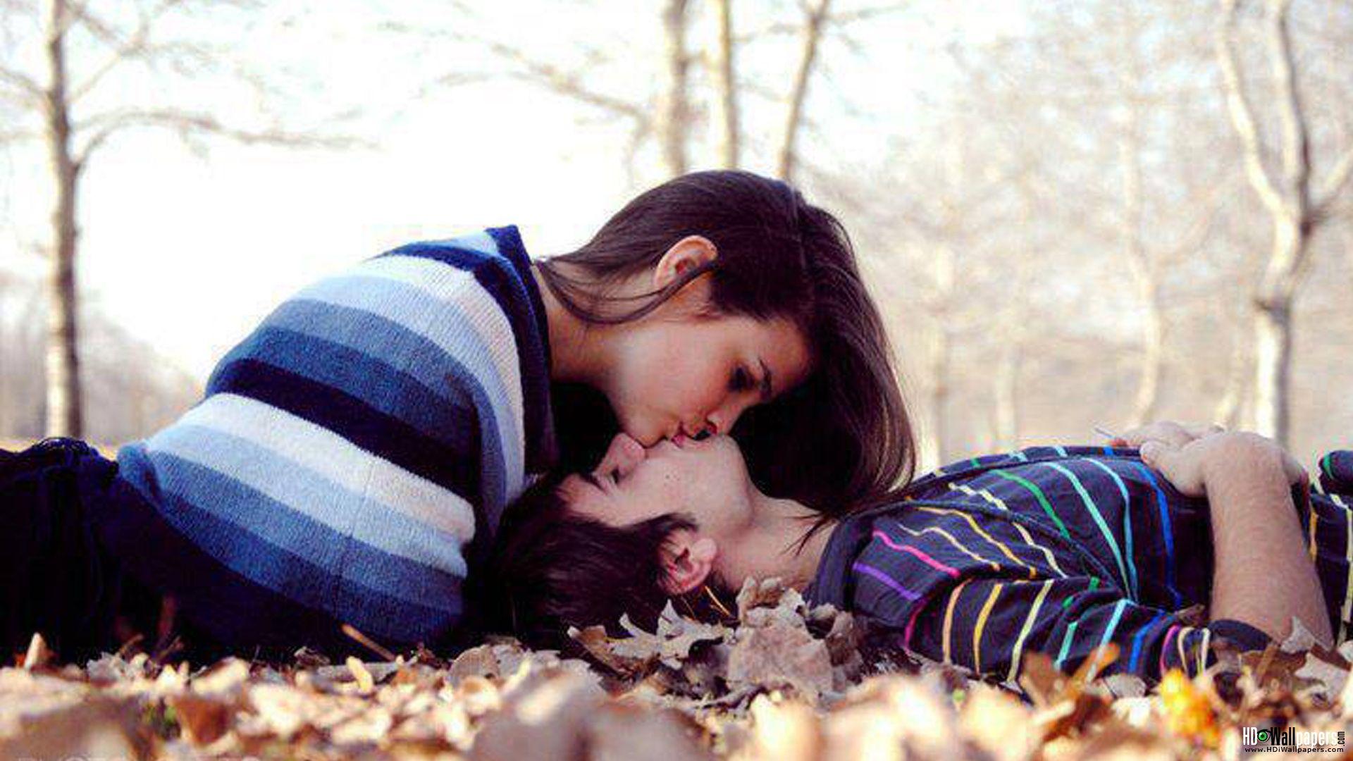 Cute Romantic Love Couple Wallpaper About Home Decor
