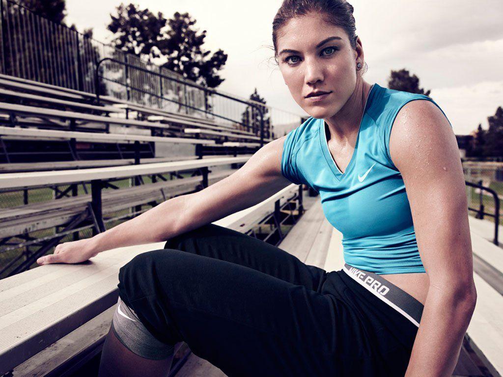 Hot Photo Of Goalkeeper Of USA Hope Solo