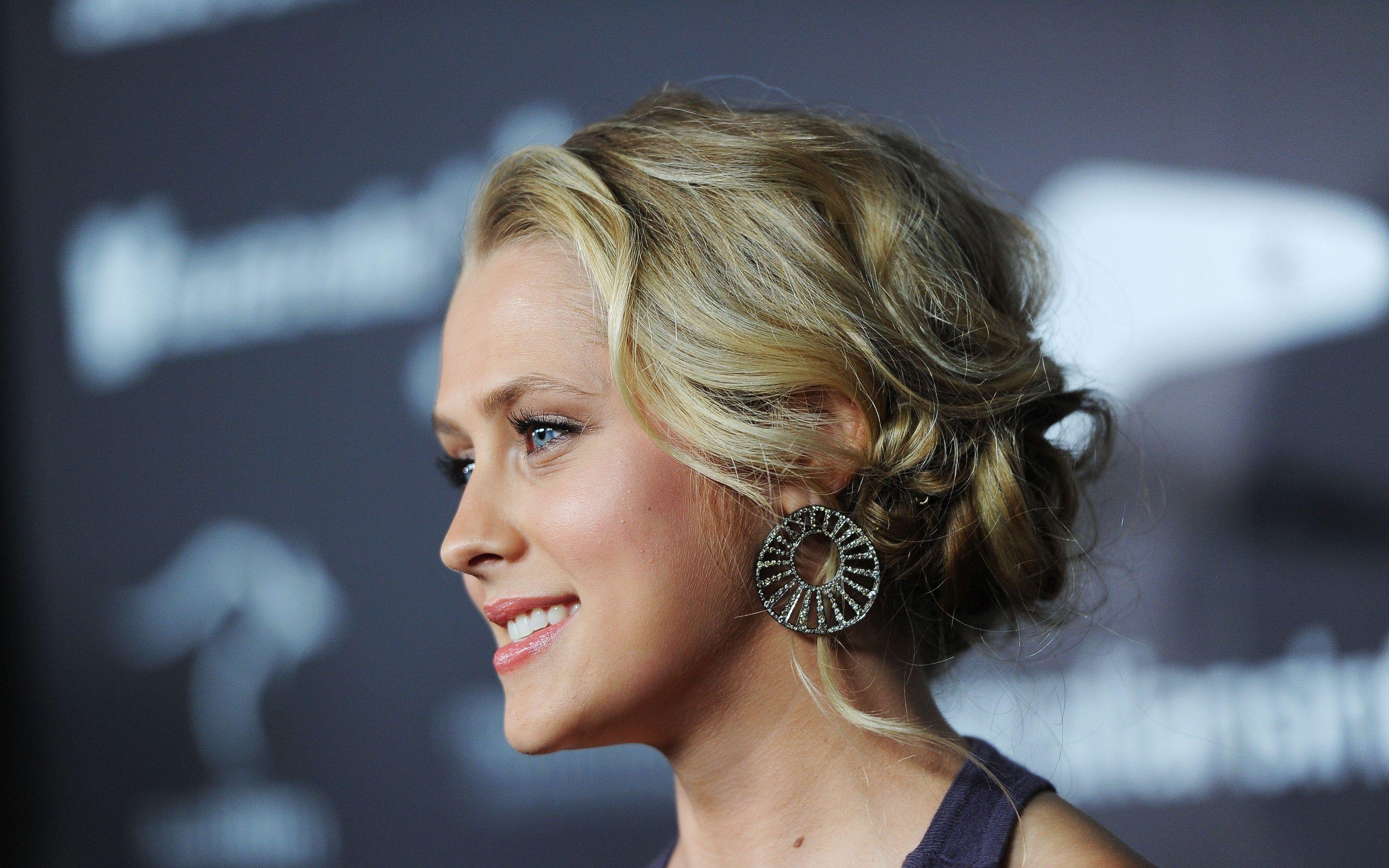 2017 03 05 Teresa Palmer Wallpaper