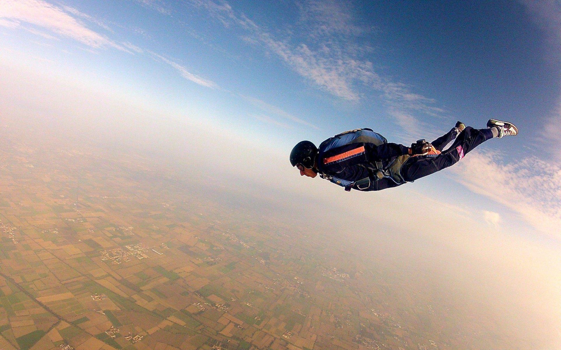 Parachuting Skydiver Extreme Sports Wallpaper For Desktop