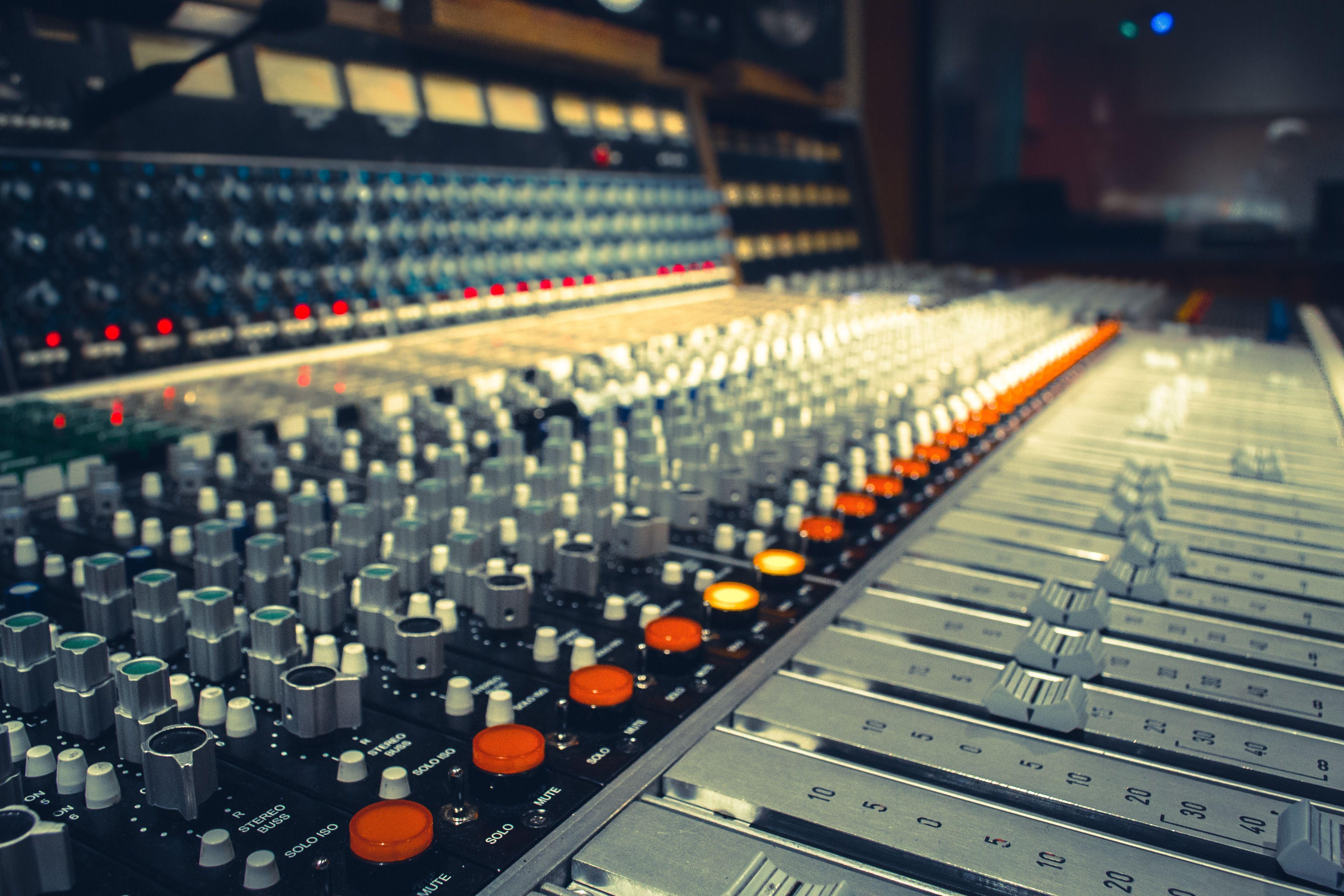 Mixing Console 4k Ultra HD Wallpaper. Background Imagex3072