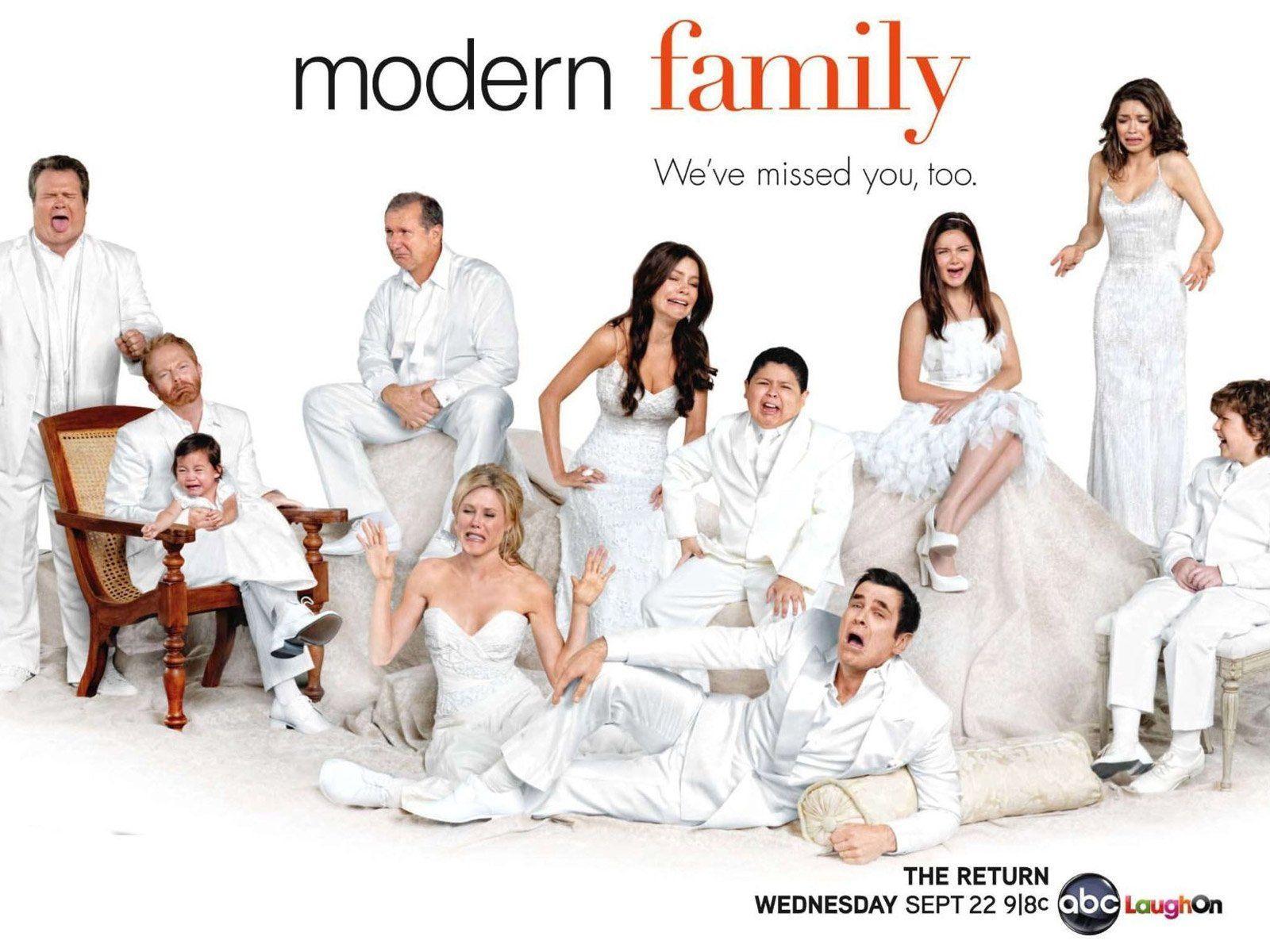UV12 HD Quality Modern Family Wallpaper, Modern Family Wallpaper