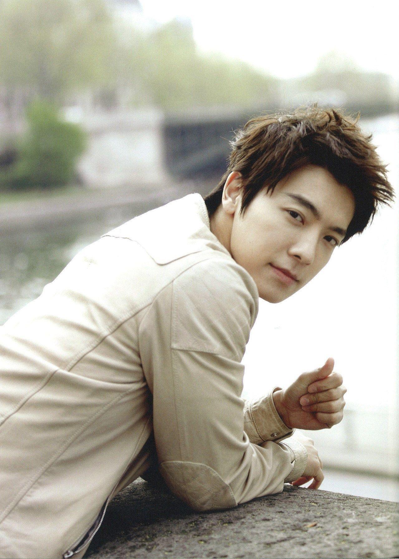 Lee Donghae. Known people people news and biographies