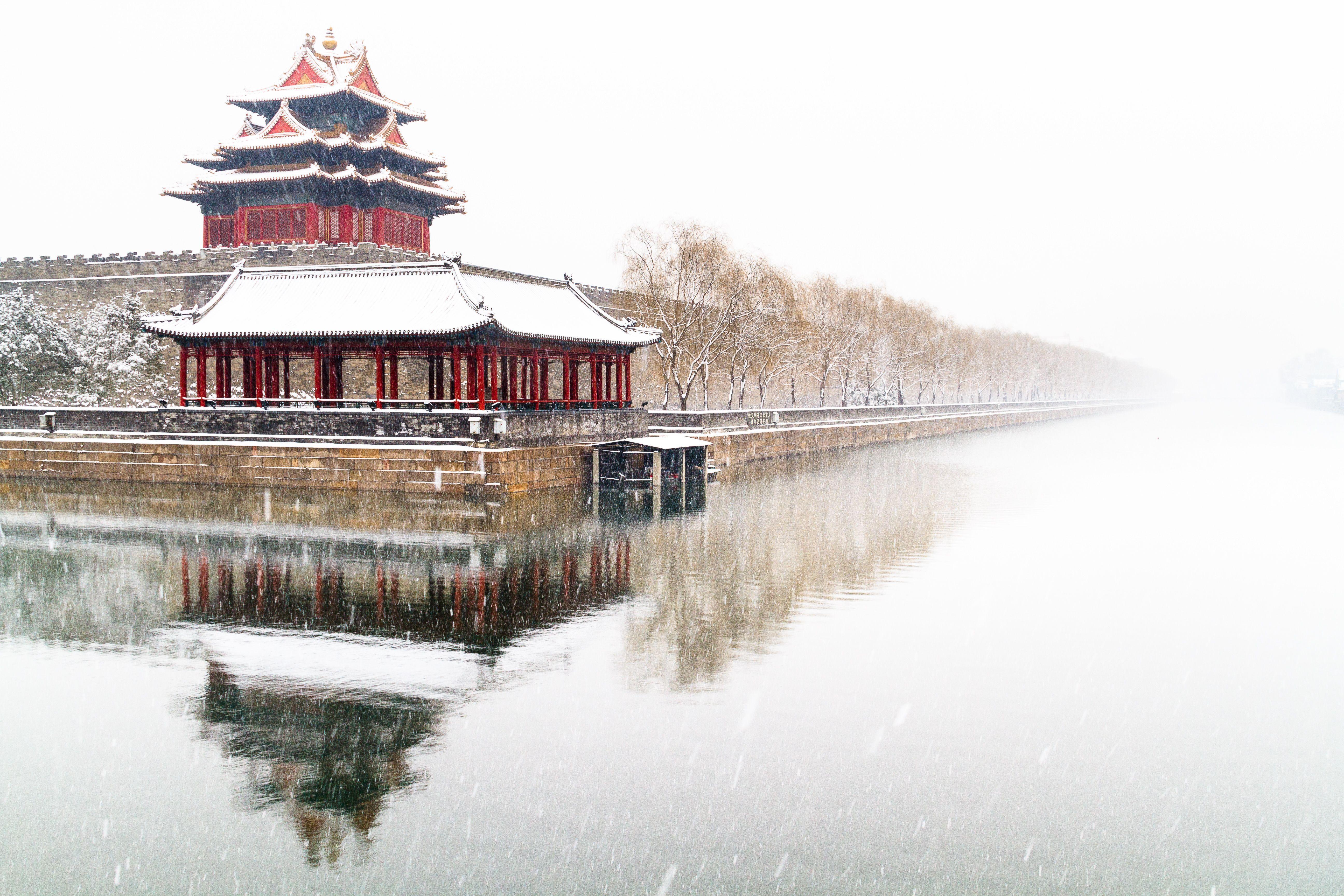 The Forbidden Palace in Beijing under lost in the snow 5k Retina
