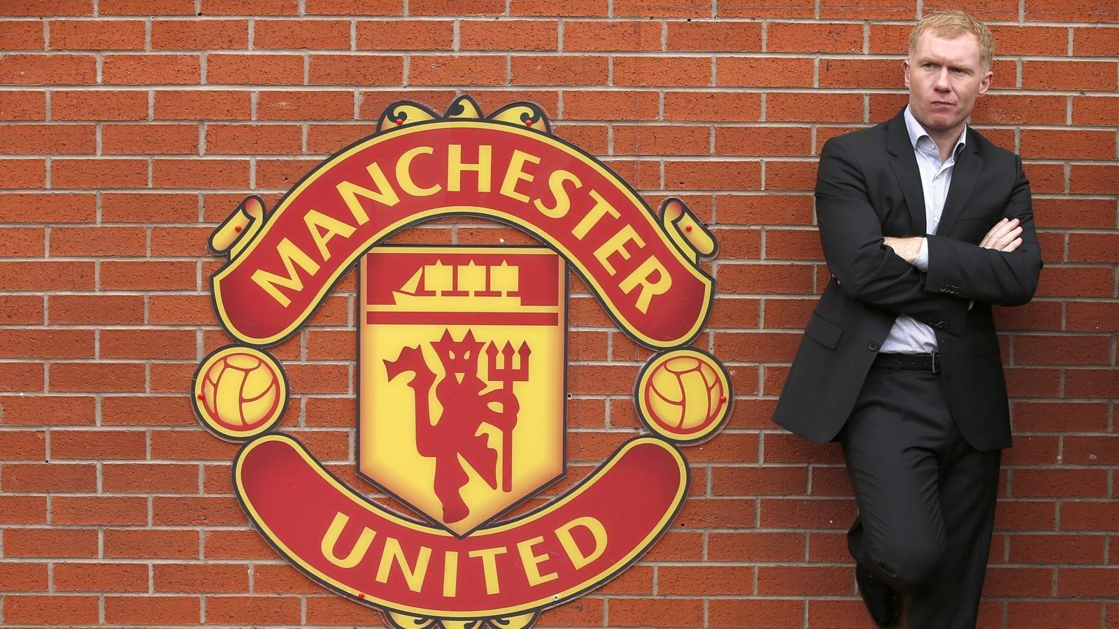 Paul Scholes: Manchester United are 'miserable' under Louis van
