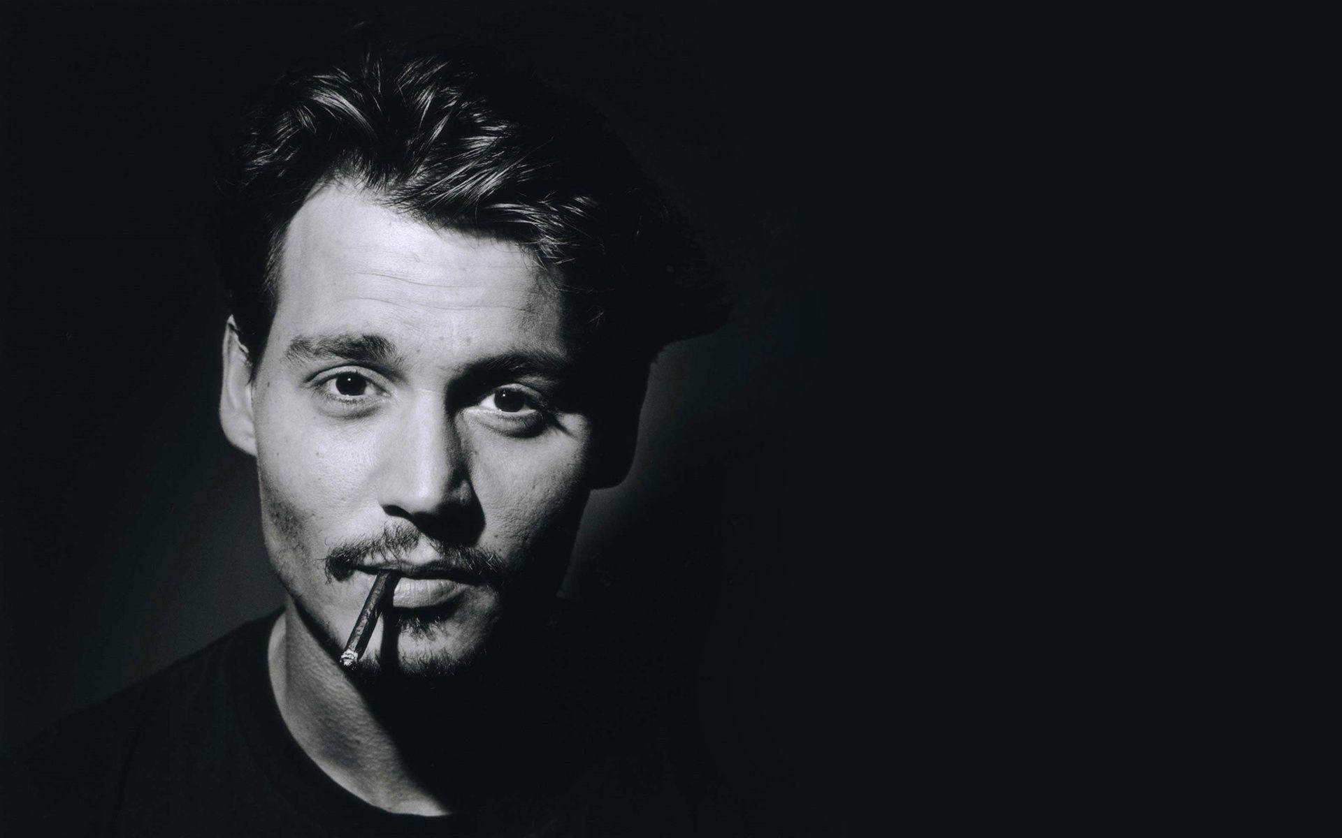 Free Download HD Wallpaper of Hollywood actor Johnny Depp