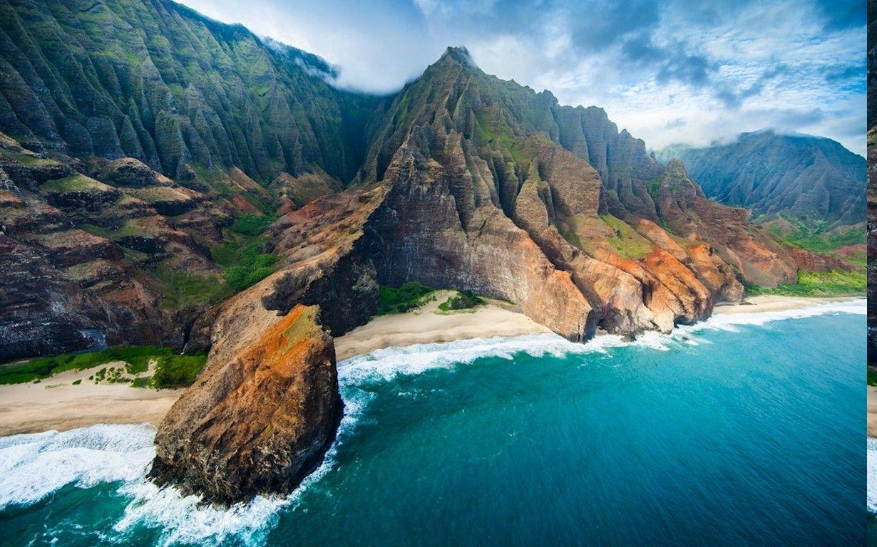 2560x1920 Cliffs Ocean Kauai Beach Hawai desktop PC and Mac wallpaper