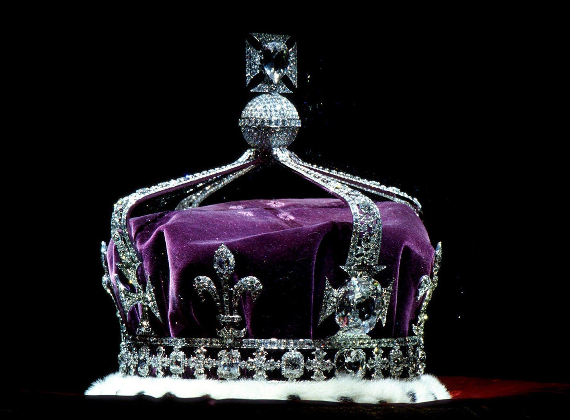 Queen Crown Wallpaper Maries