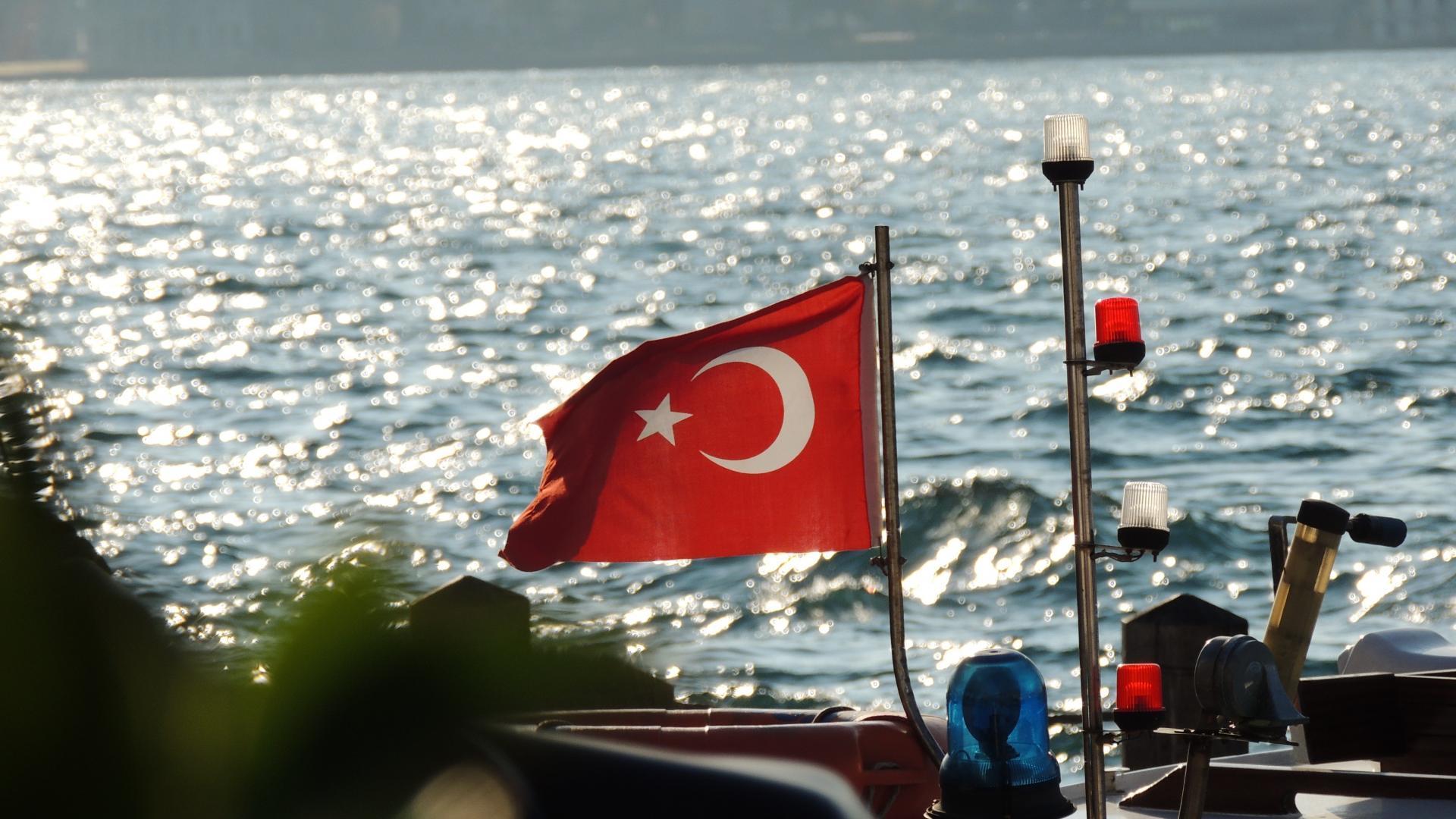 Istanbul turkey turkish flag flags wallpaper
