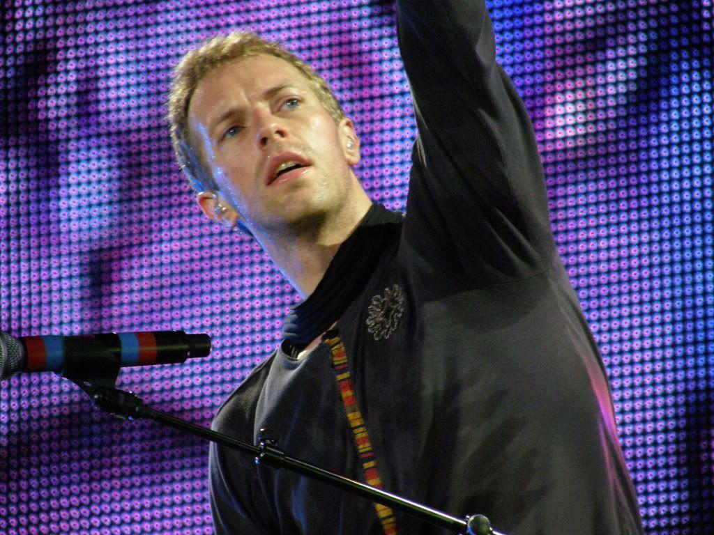 HD Wallpaper: Chris Martin Coldplay HD Wallpaper