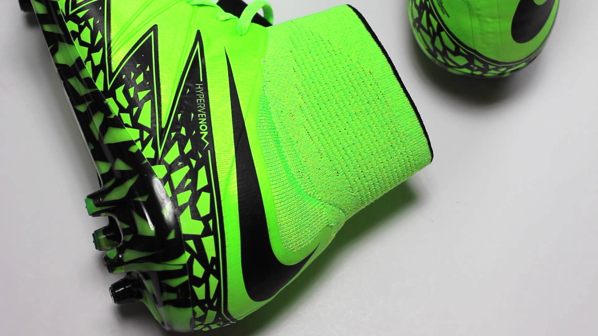 Tenis de Futbol Nike Hypervenom Phelon IC Verde