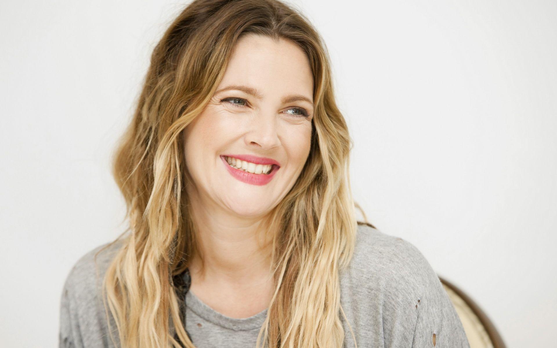 Drew Barrymore Wallpaper High Resolution and Quality Download