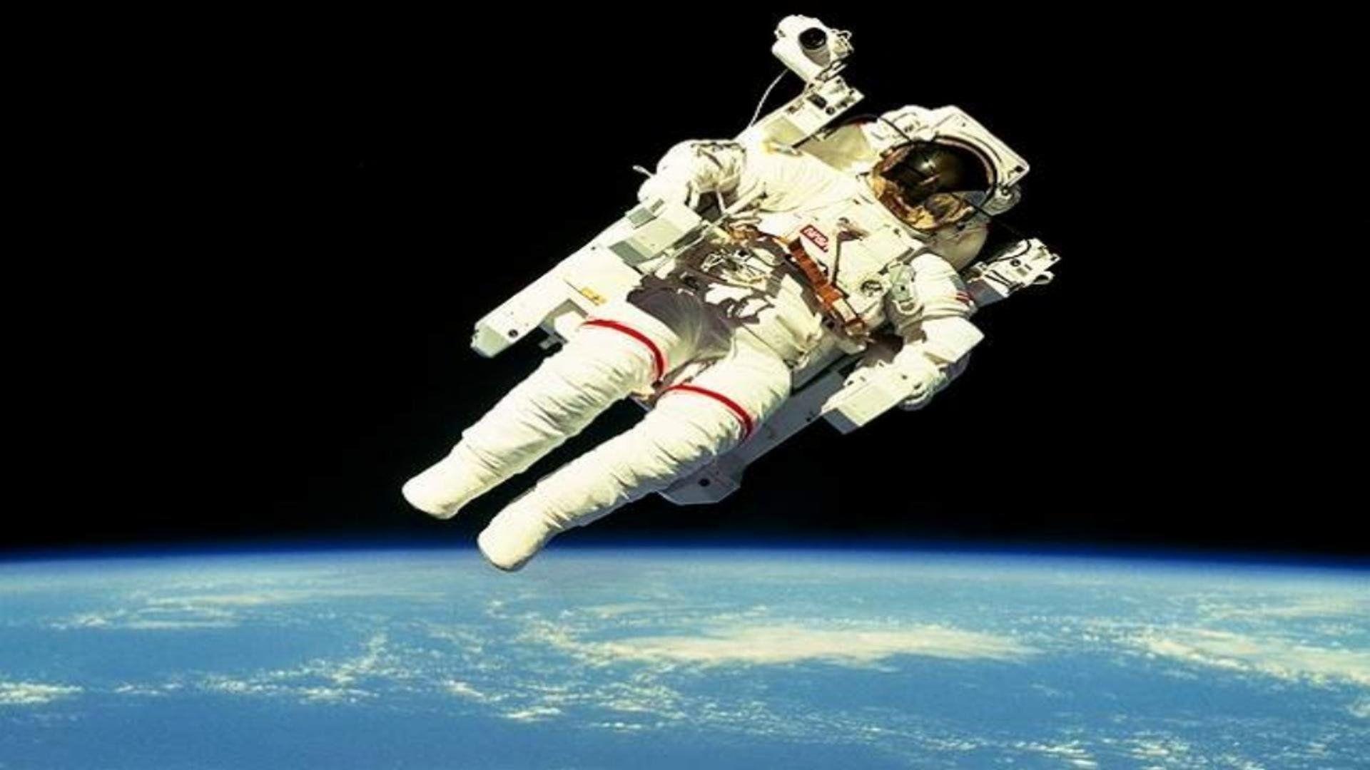 Astronaut On The Moon Wallpaper, Full HD 1080p, Best HD Astronaut