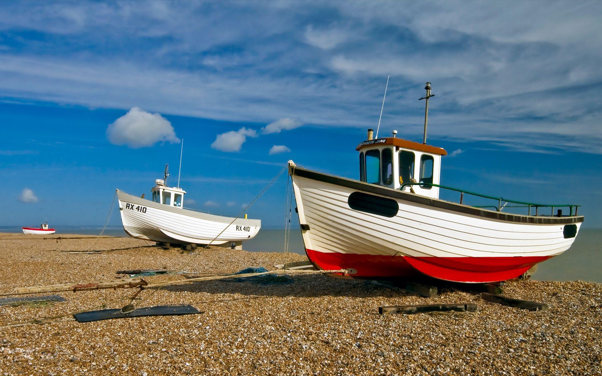 Woman on Boats Wallpaper