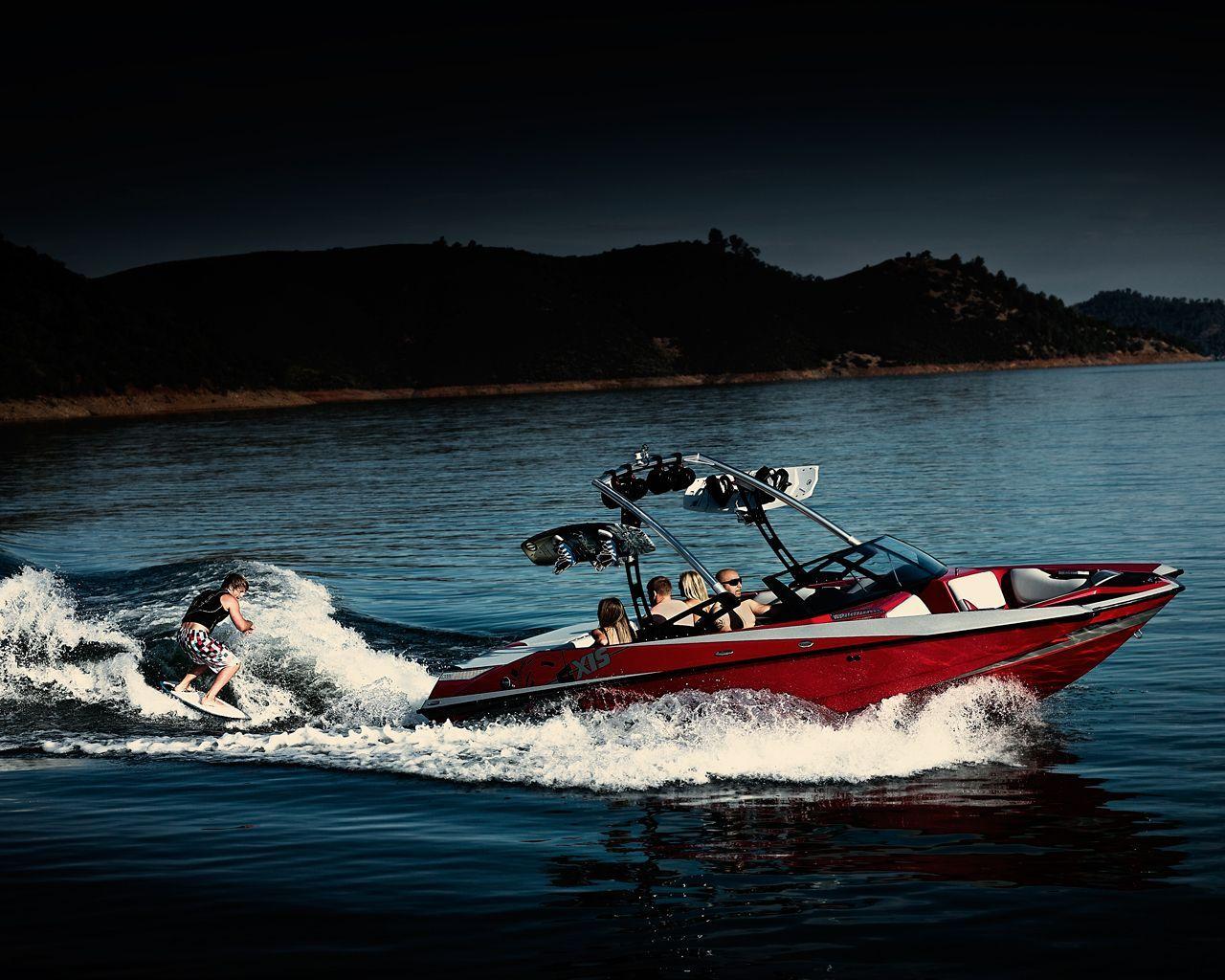 wakeboarding boat wallpaper