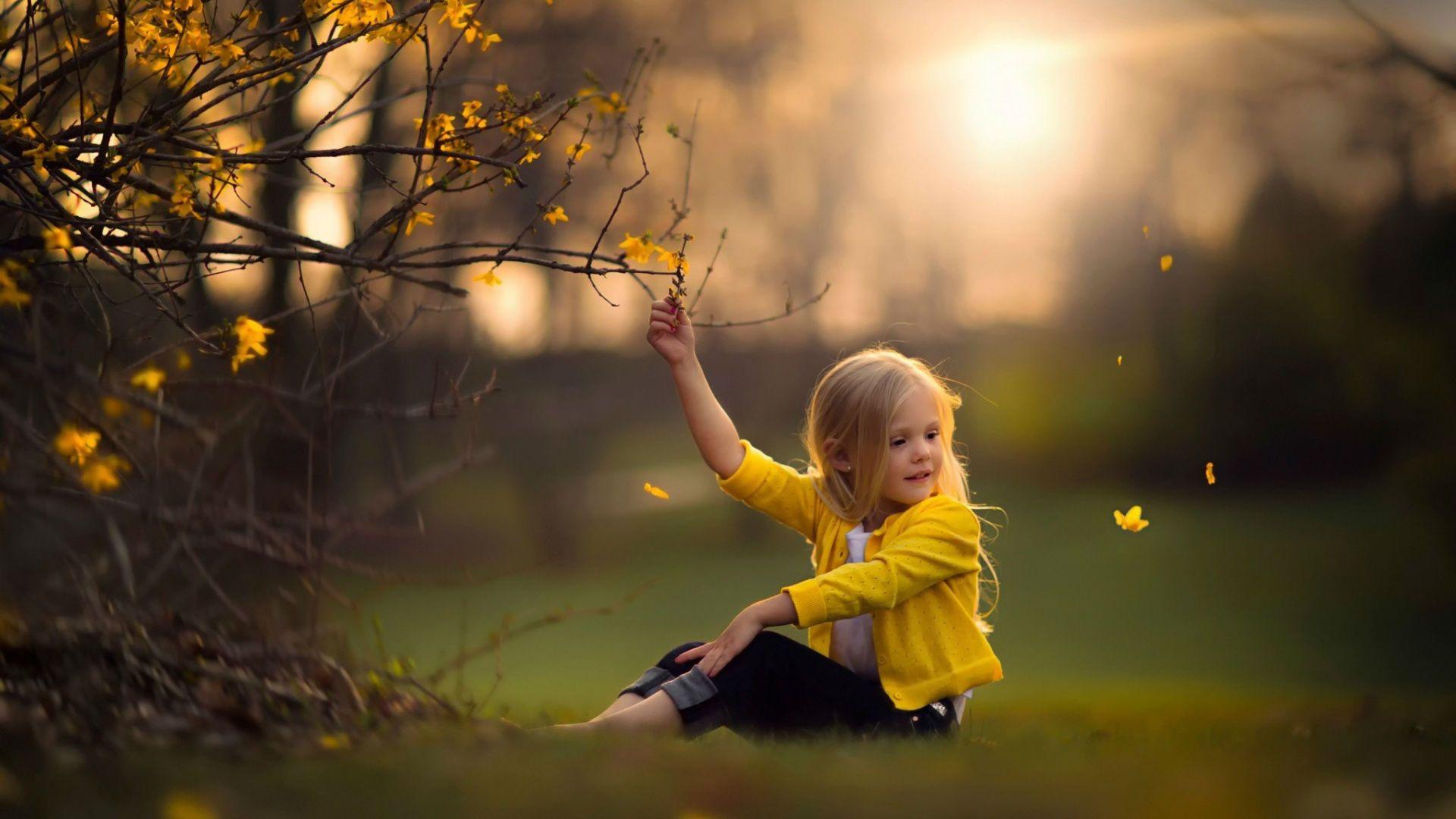 Wonderful Cute Baby Photography Smiling Boy & Girls Wallpapers