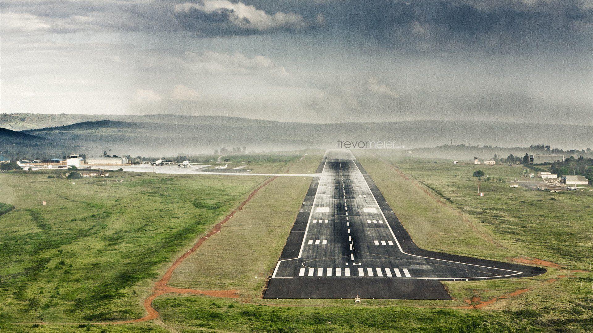 Airport Runway Wallpaper