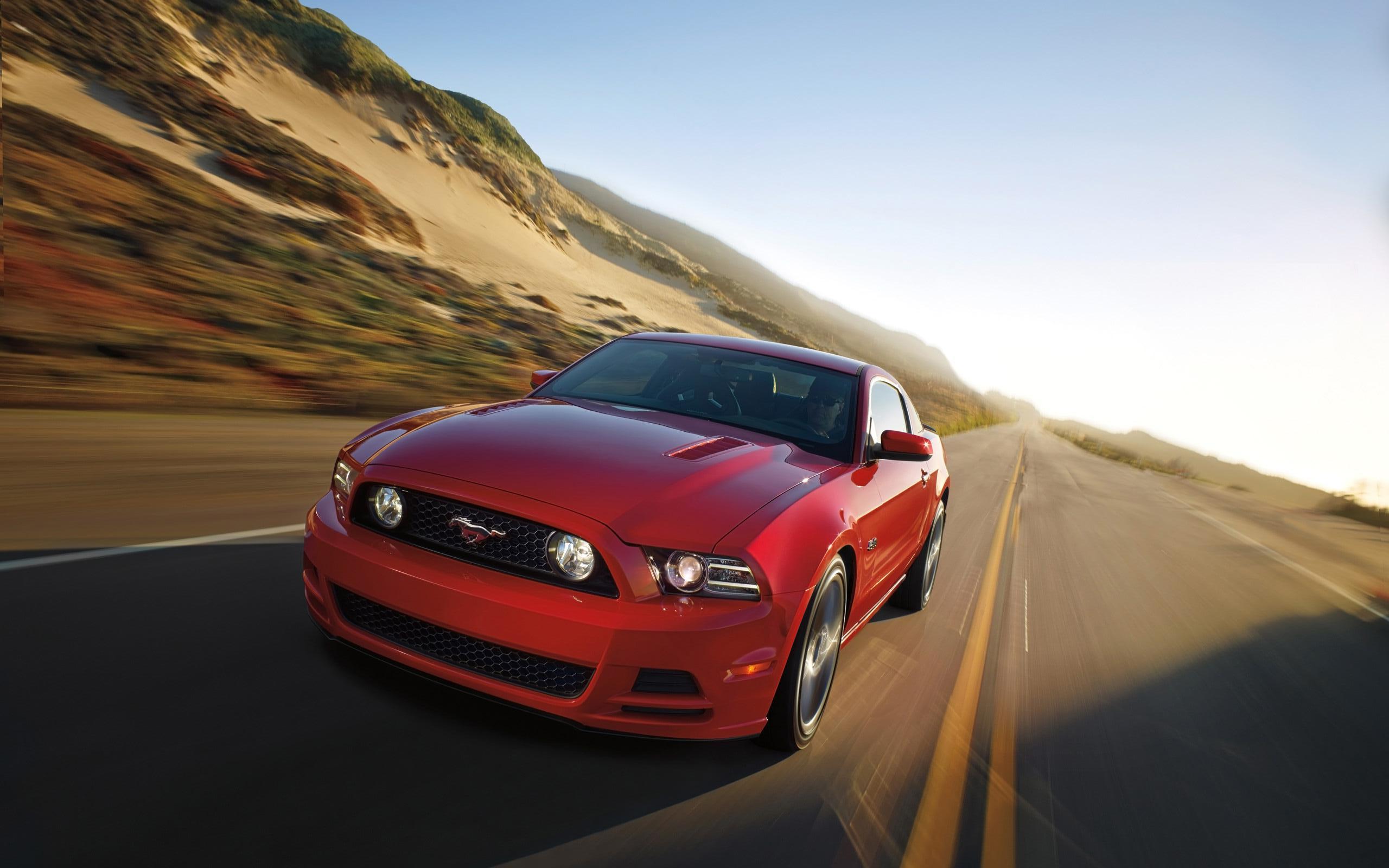 RED FORD MUSTANG MOTION WALLPAPER (9919)
