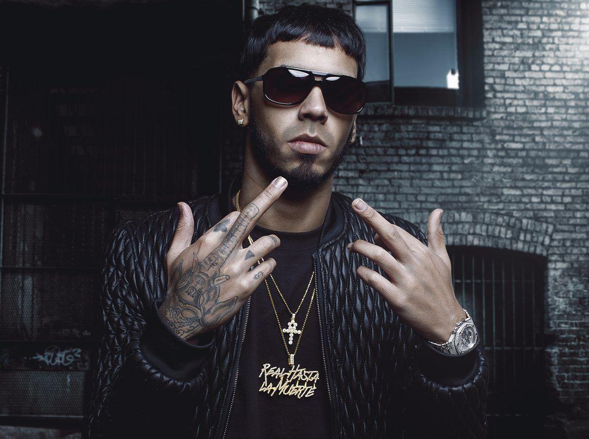 Anuel AA Background